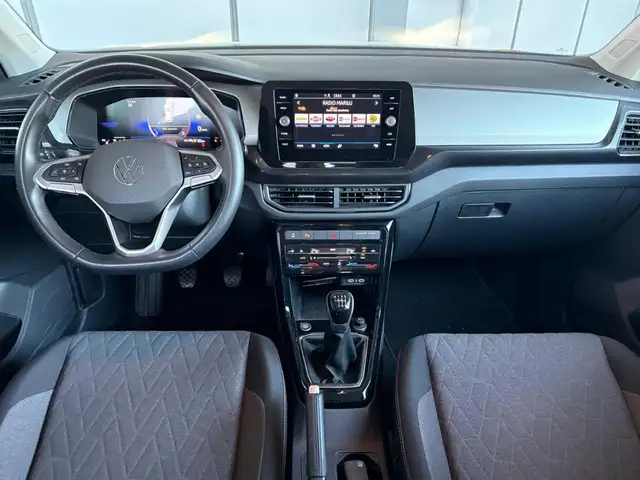 Volkswagen T-Cross view 12