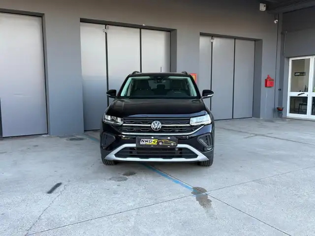 Volkswagen T-Cross view 2
