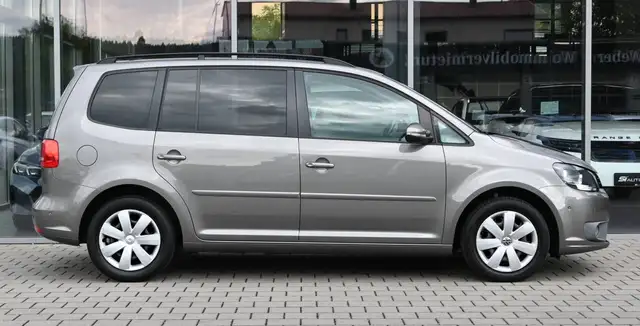 Volkswagen Touran view 6