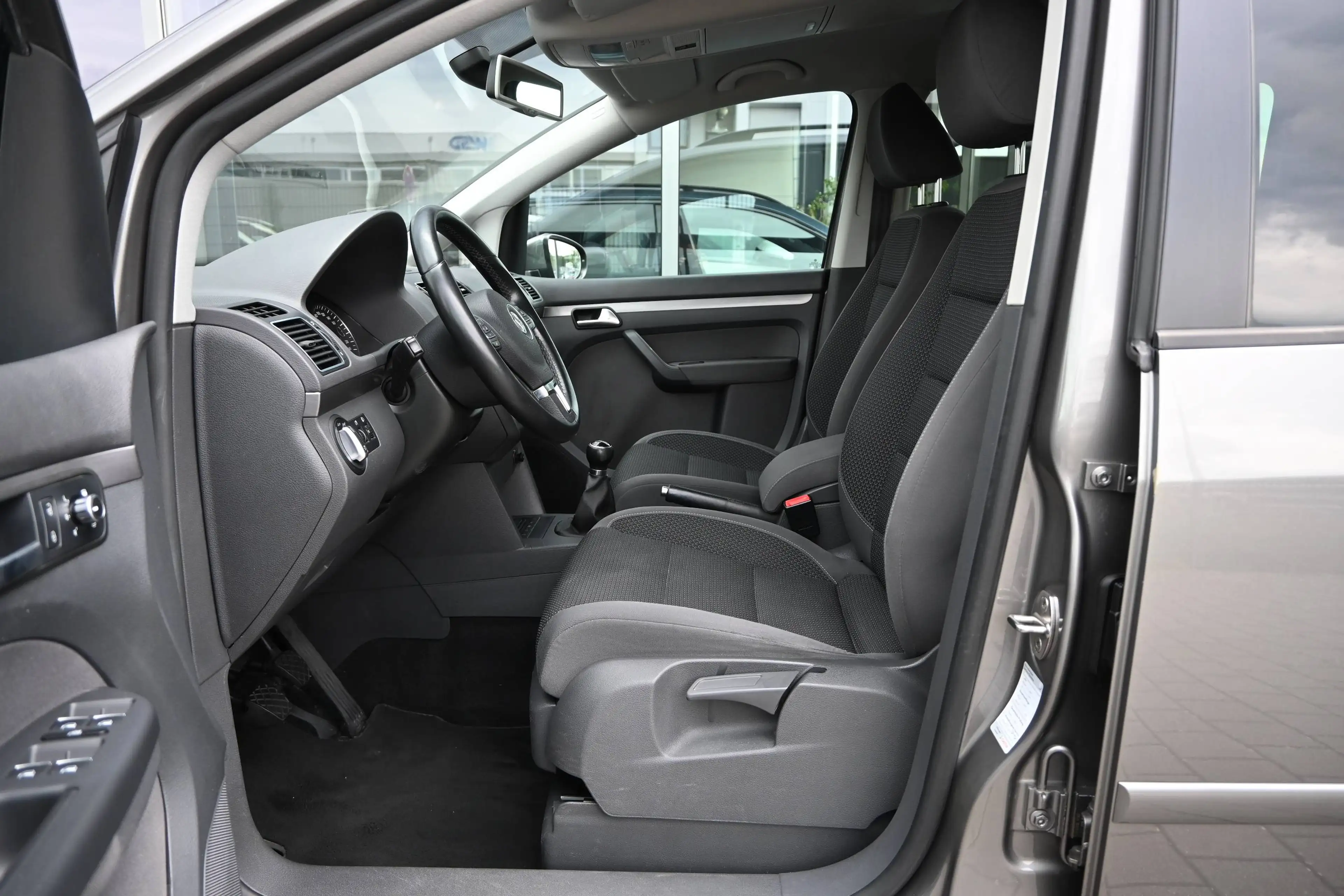 Volkswagen Touran 1.6 TDI DPF Comfortline °7-SITZE°KAMERA°02.28°2.HAND° — photo 10