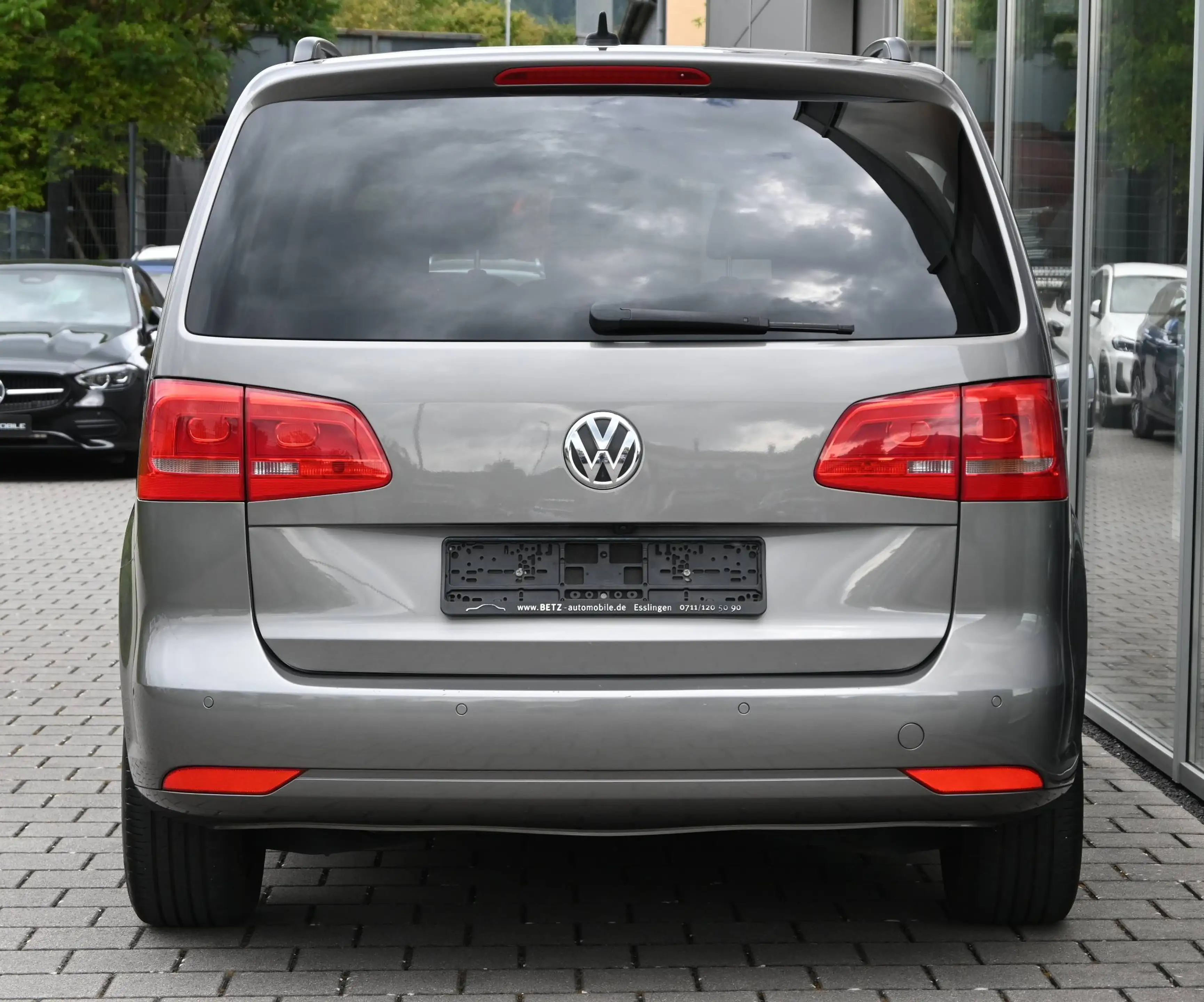 Volkswagen Touran 1.6 TDI DPF Comfortline °7-SITZE°KAMERA°02.28°2.HAND° — photo 4