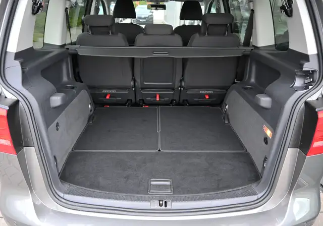 Volkswagen Touran view 15