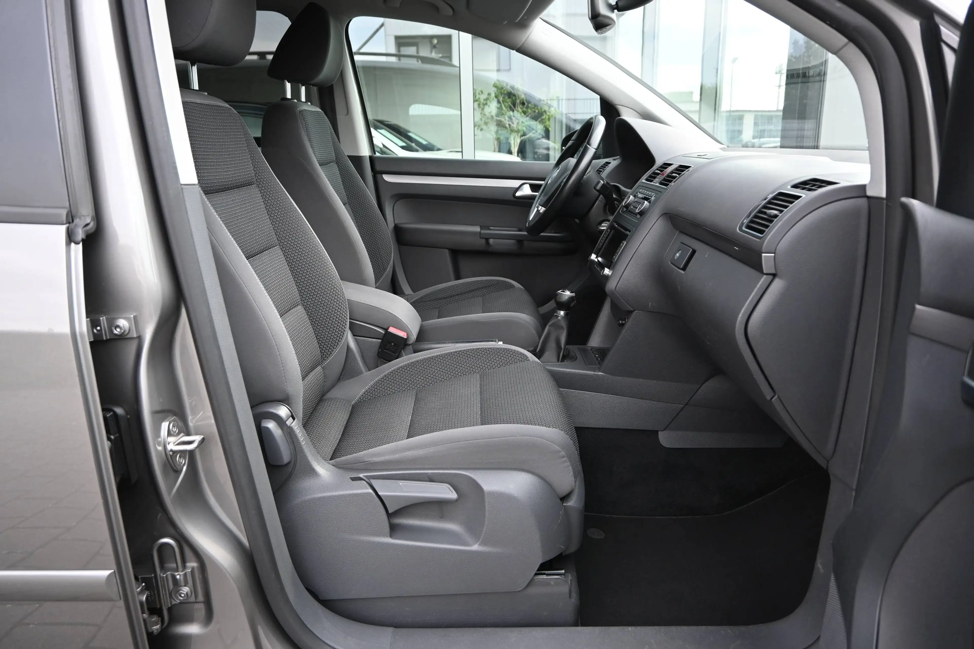 Volkswagen Touran 1.6 TDI DPF Comfortline °7-SITZE°KAMERA°02.28°2.HAND° — photo 12