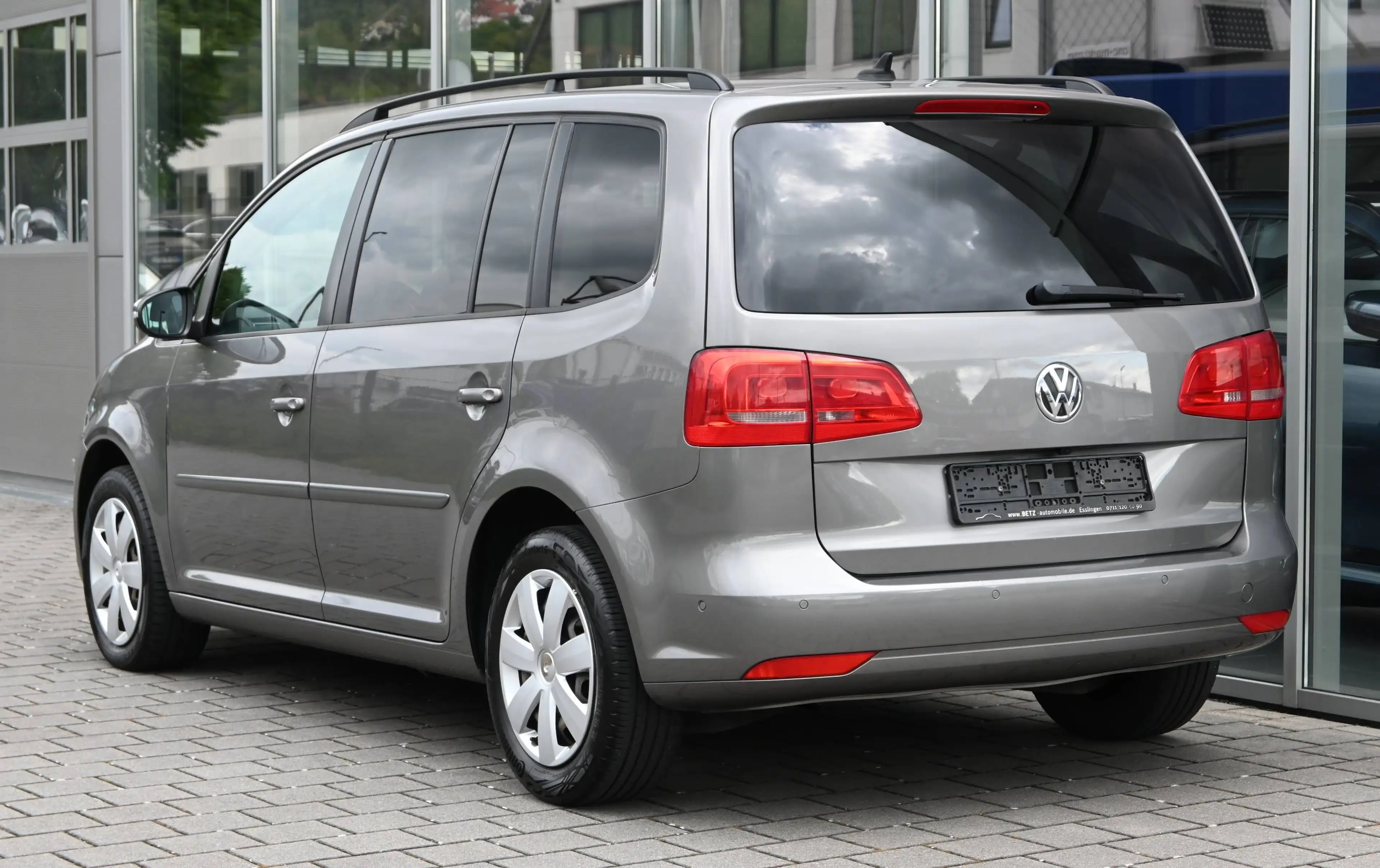 Volkswagen Touran 1.6 TDI DPF Comfortline °7-SITZE°KAMERA°02.28°2.HAND° — photo 3