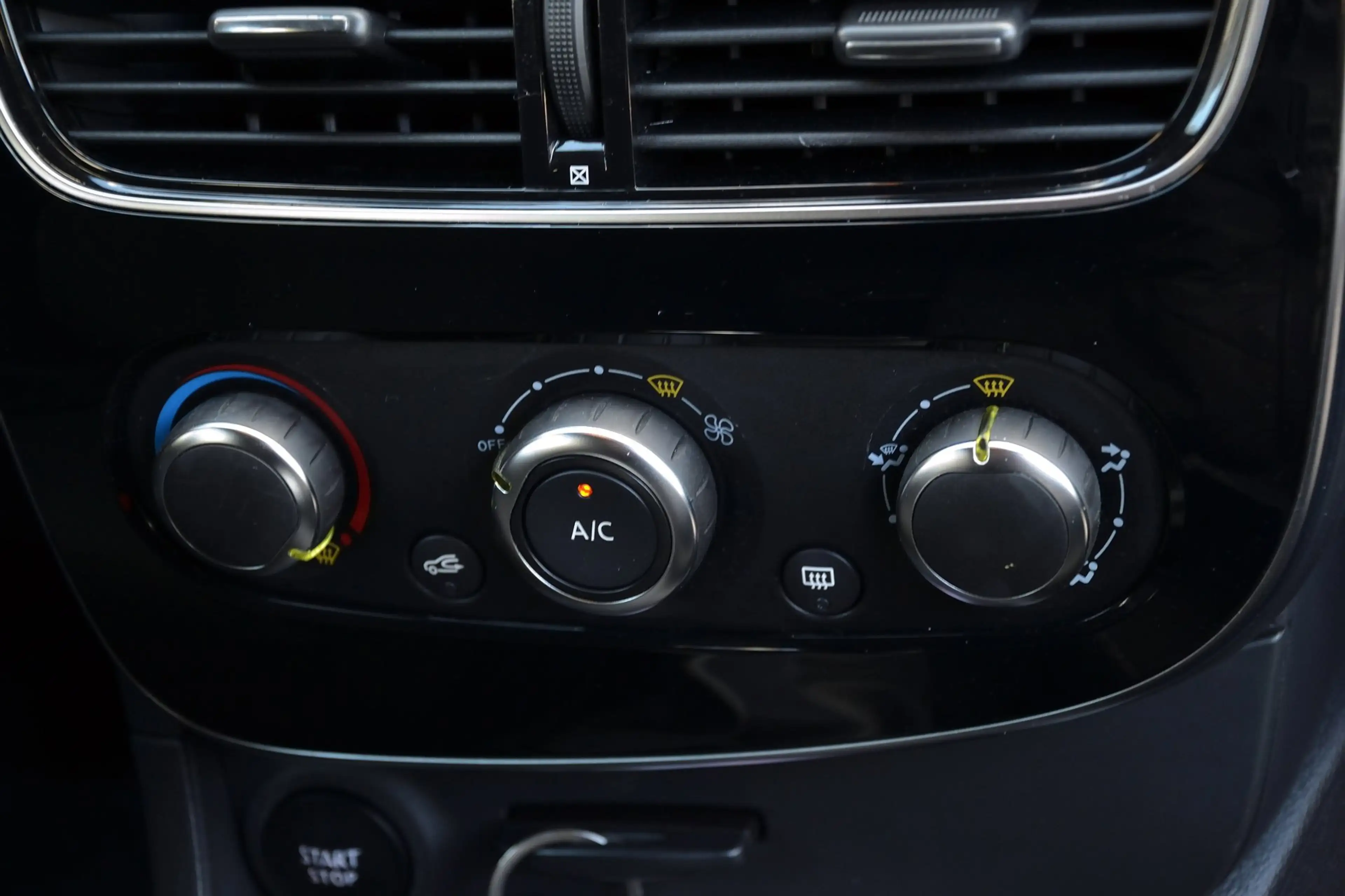 Renault Clio Estate 0.9 TCe Limited | Navigatie | Cruise Contro — photo 14