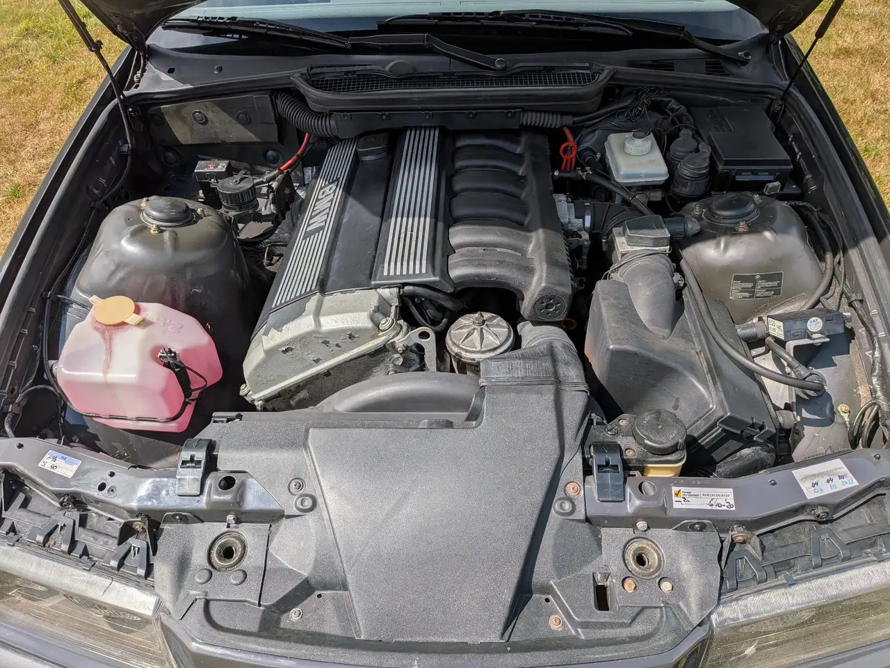 BMW 325 Tijdcapsule: 325i Automaat sedan E36, foto 8