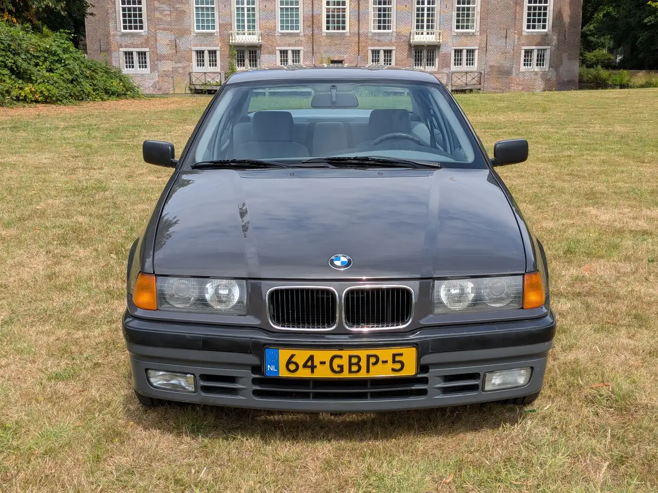 BMW 325 Tijdcapsule: 325i Automaat sedan E36, foto 1