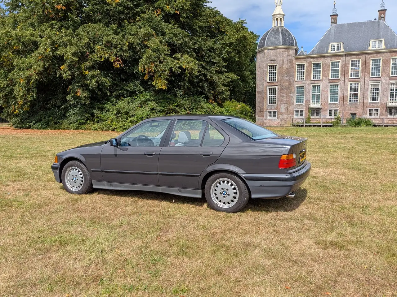 BMW 325 Tijdcapsule: 325i Automaat sedan E36, foto 7