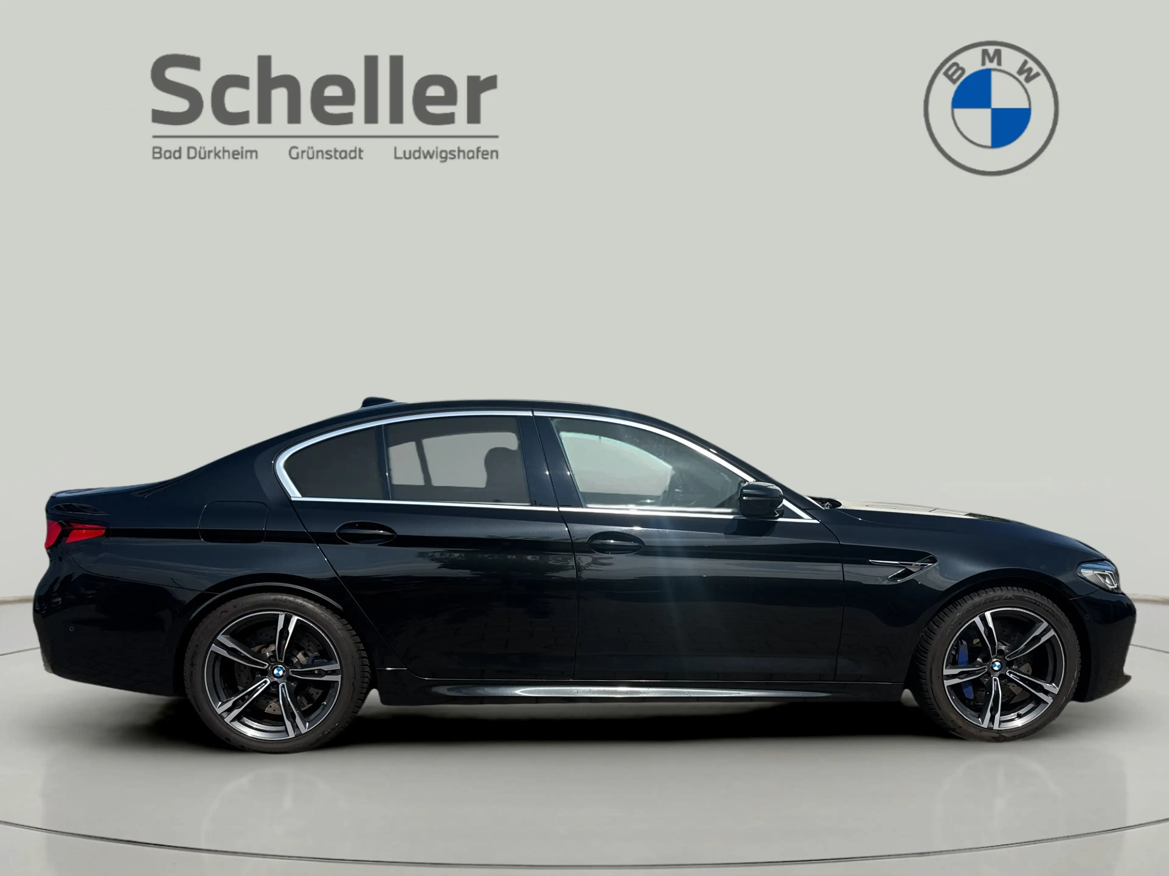 BMW M5 Limousine — photo 8