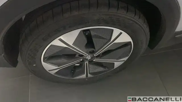DR Automobiles DR6 view 9