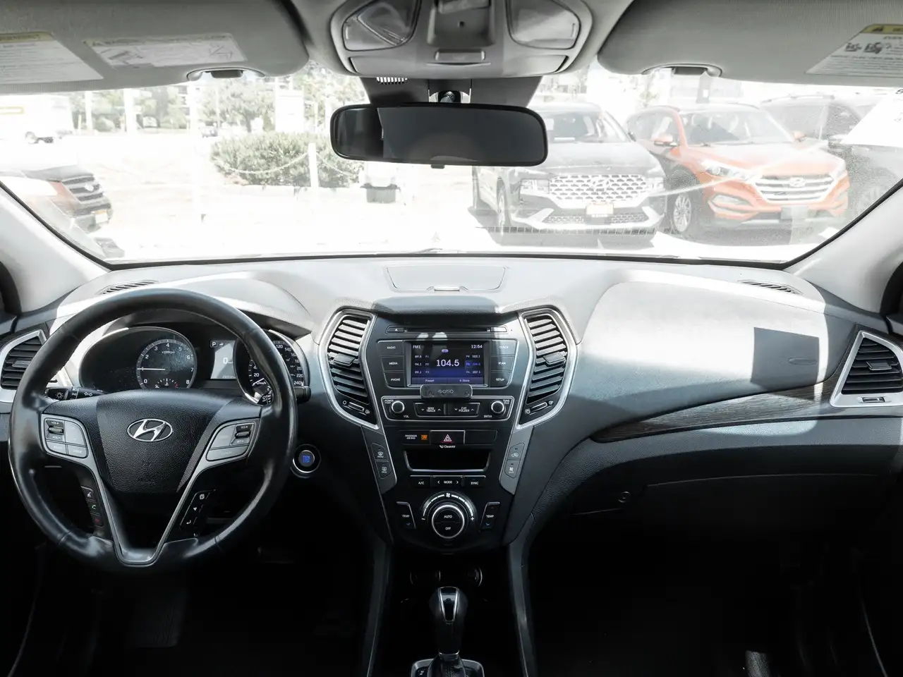 Hyundai SANTA FE снимка Hyundai SANTA FE