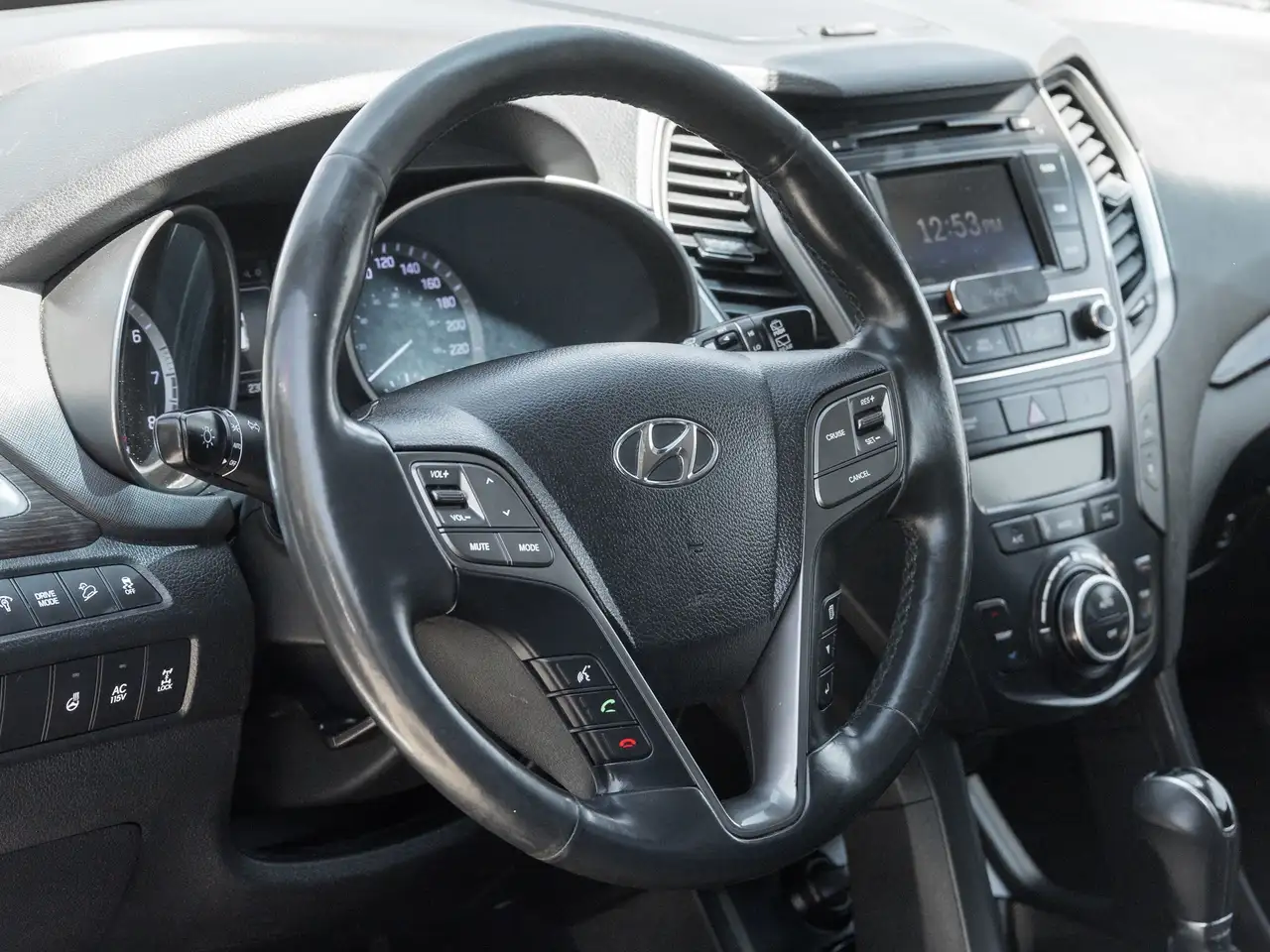 Hyundai SANTA FE снимка Hyundai SANTA FE
