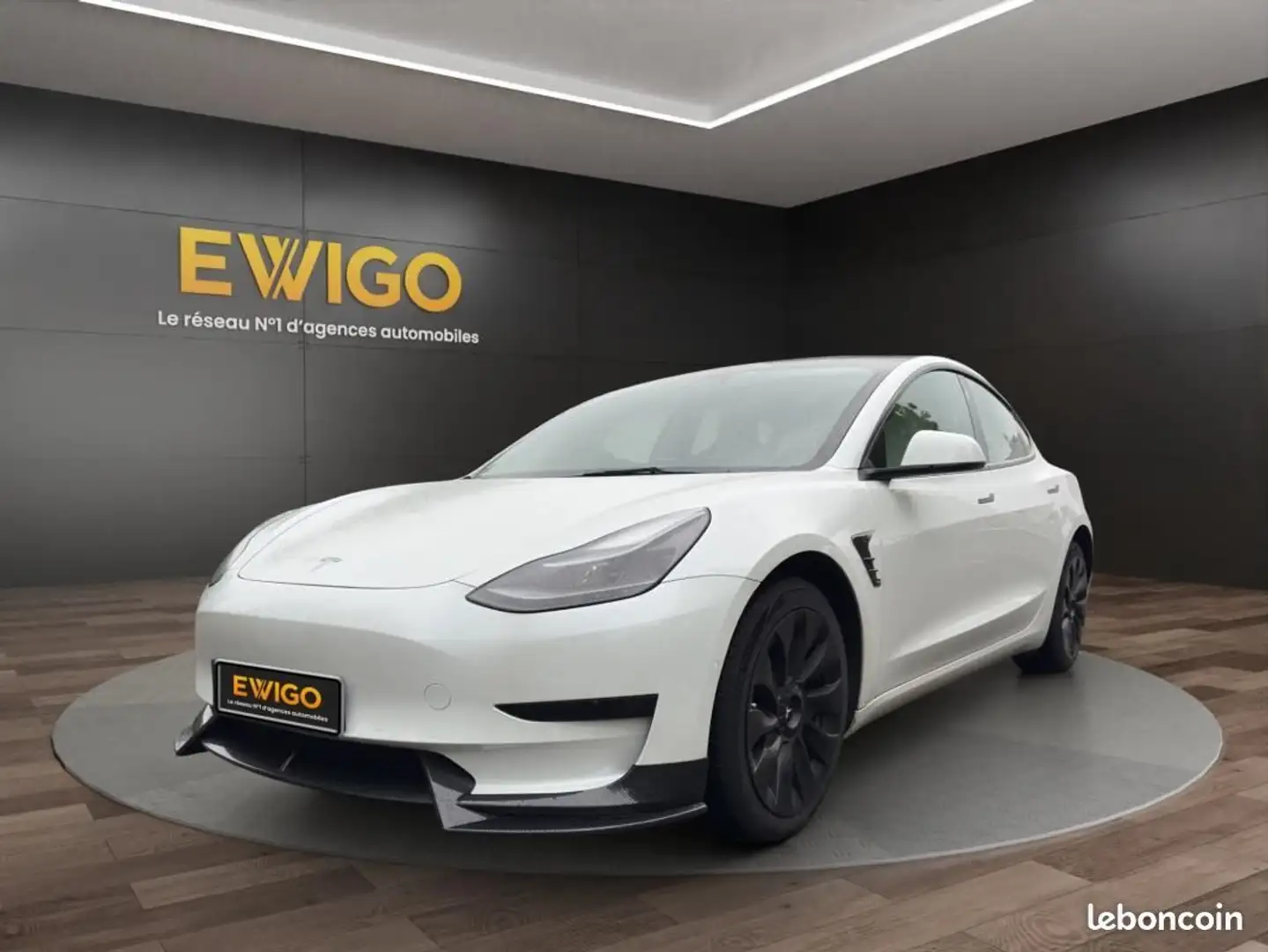 Tesla Model 3 ELECTRIC 325 50KWH SR%2B STANDARD PLUS BVA GARANTIE 6 MOIS Weiß - 1