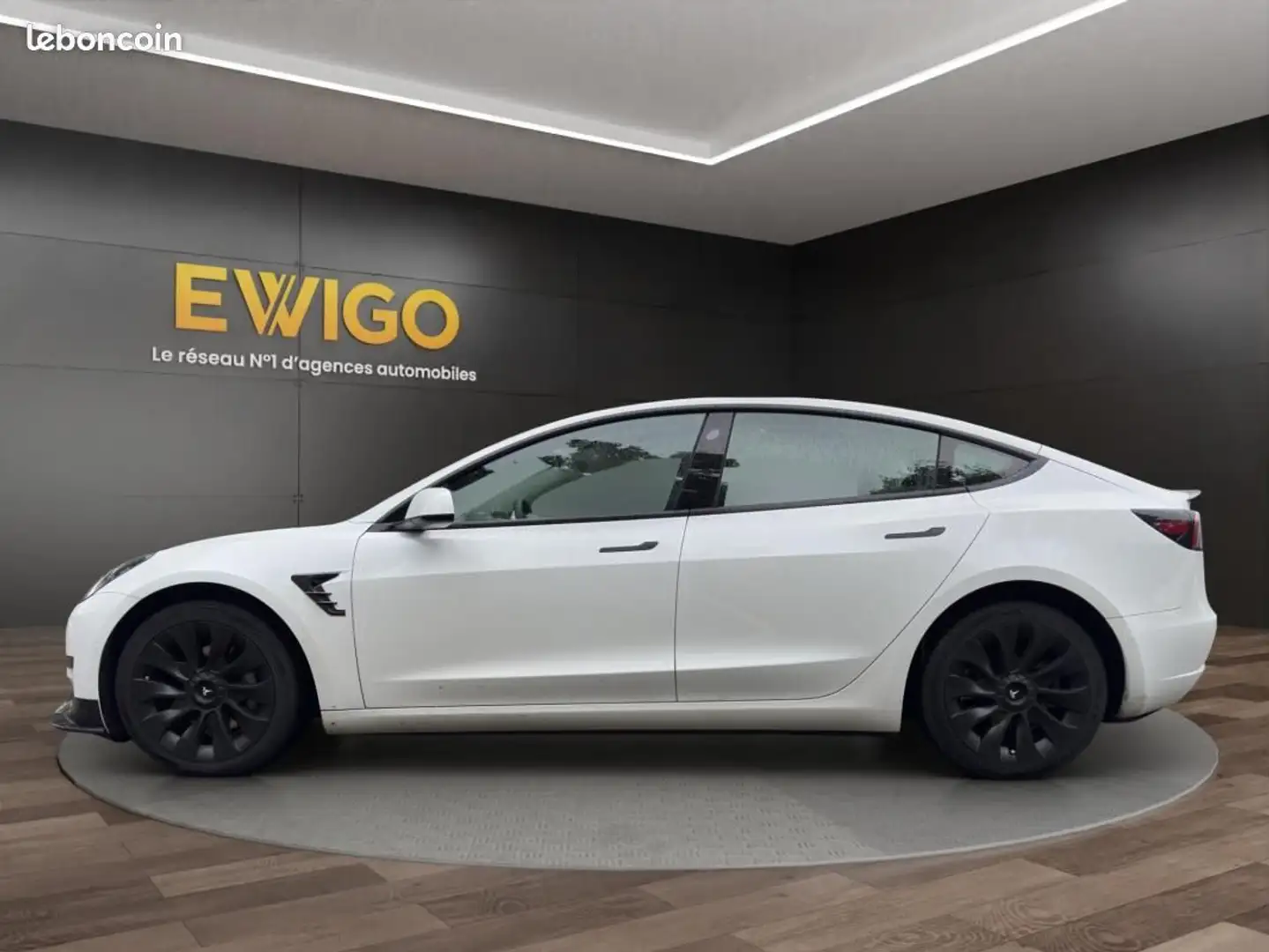 Tesla Model 3 ELECTRIC 325 50KWH SR%2B STANDARD PLUS BVA GARANTIE 6 MOIS Weiß - 2