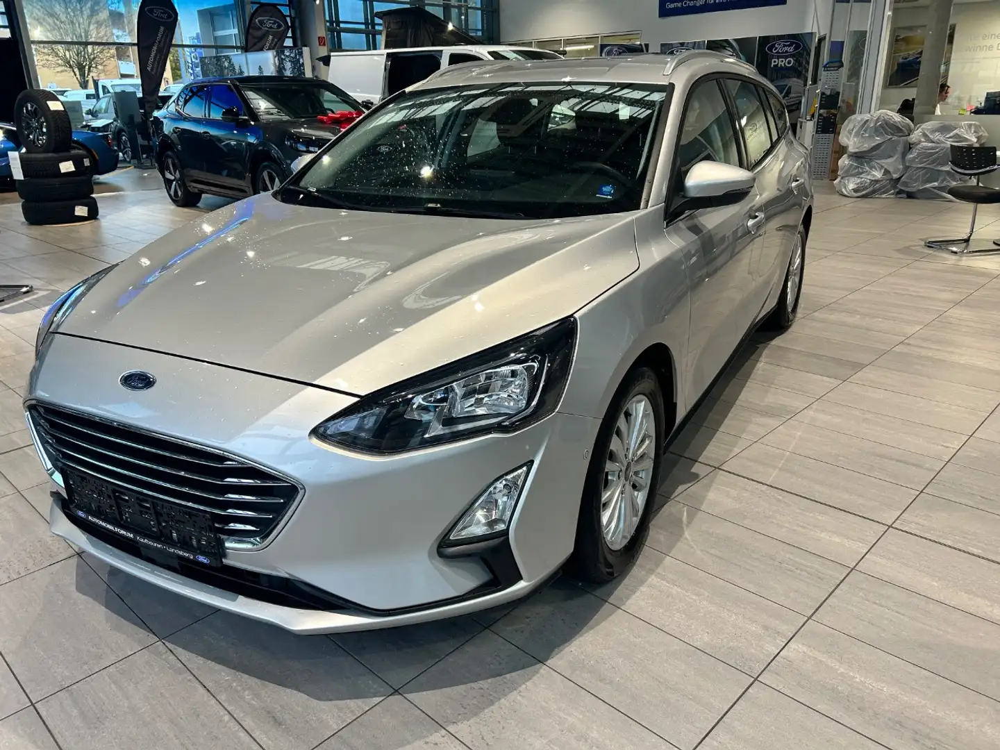 Ford Focus Turnier 1.0 EcoBoost Titanium LED Navi SHZ Argent - 2