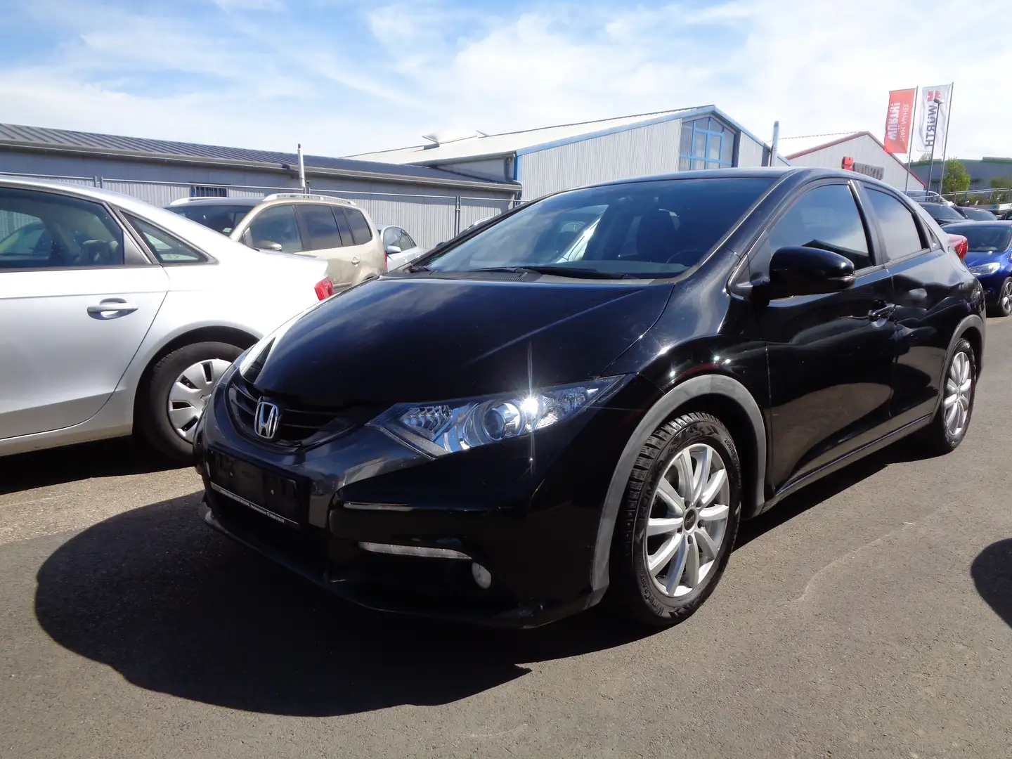 Honda Civic 1.6 i-DTEC Lifestyle Bi-Xenon+Kamera+Klimaauto+Shz Noir - 2