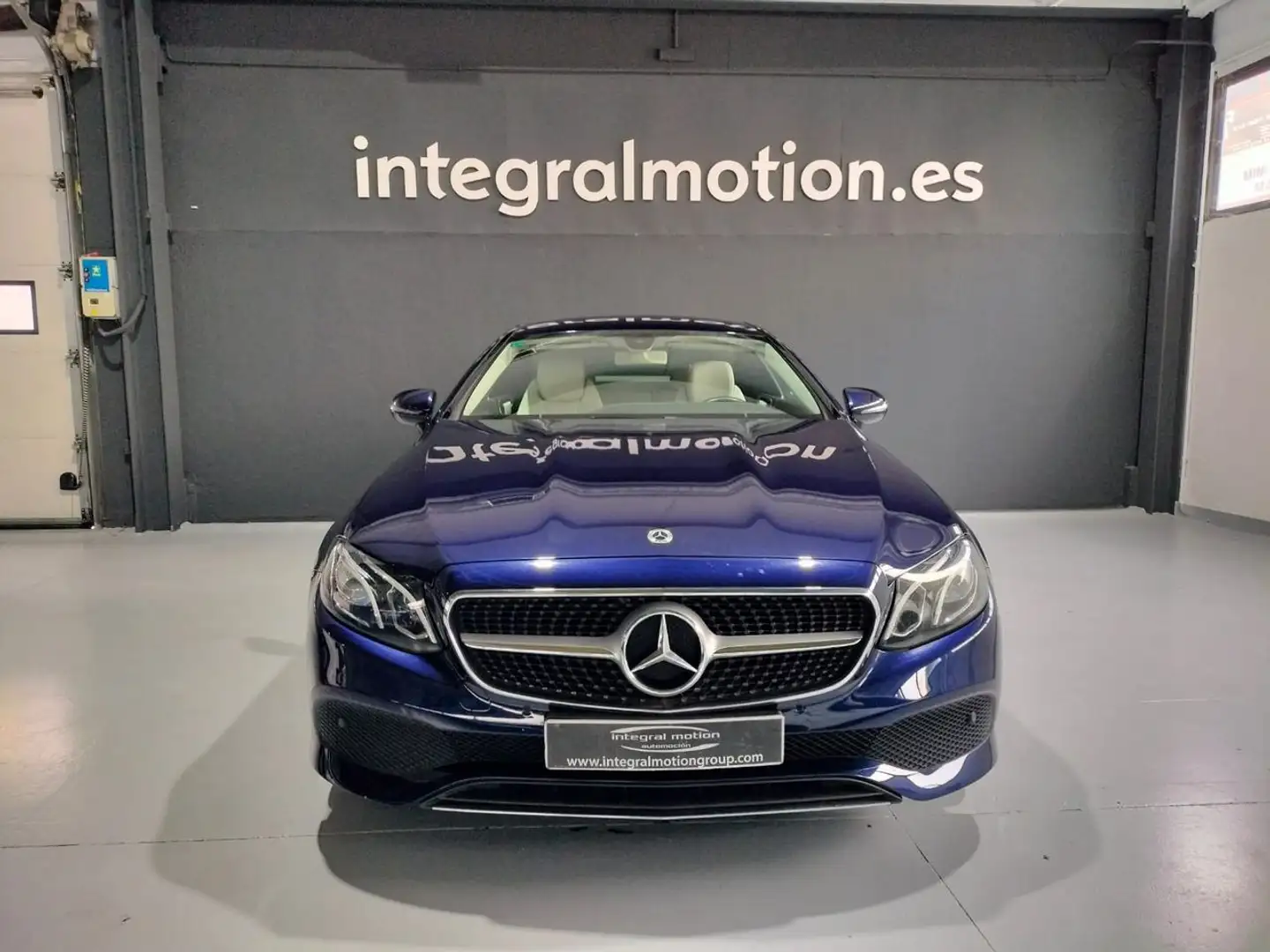 Mercedes-Benz E 220 Coupé d Azul - 2