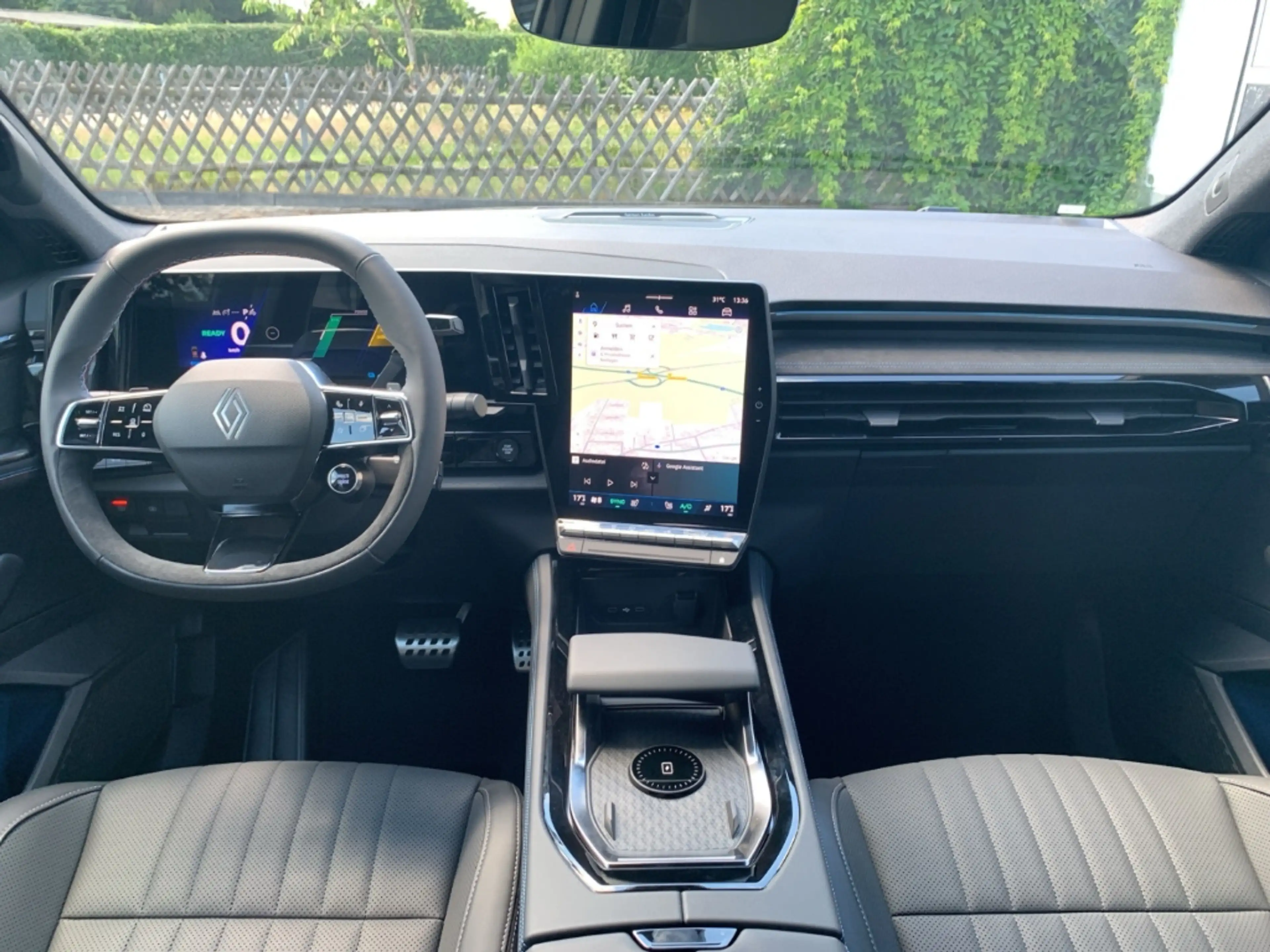 Renault Rafale ESPRIT ALPINE FULL HYBRID 200 Esprit Alpine SHZ+NA — photo 14