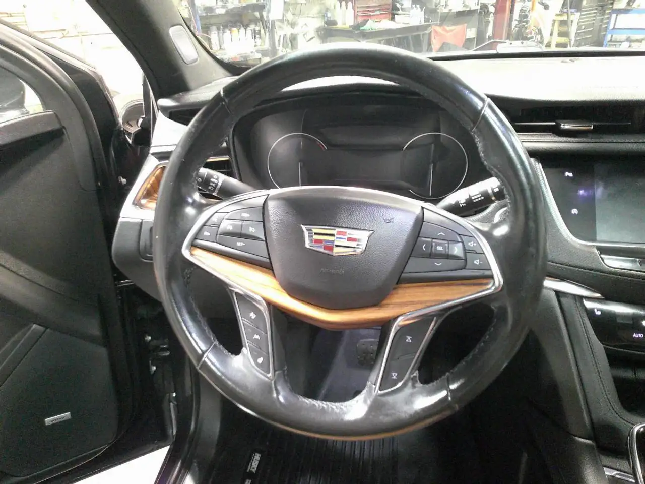 Cadillac XT5 снимка Cadillac XT5