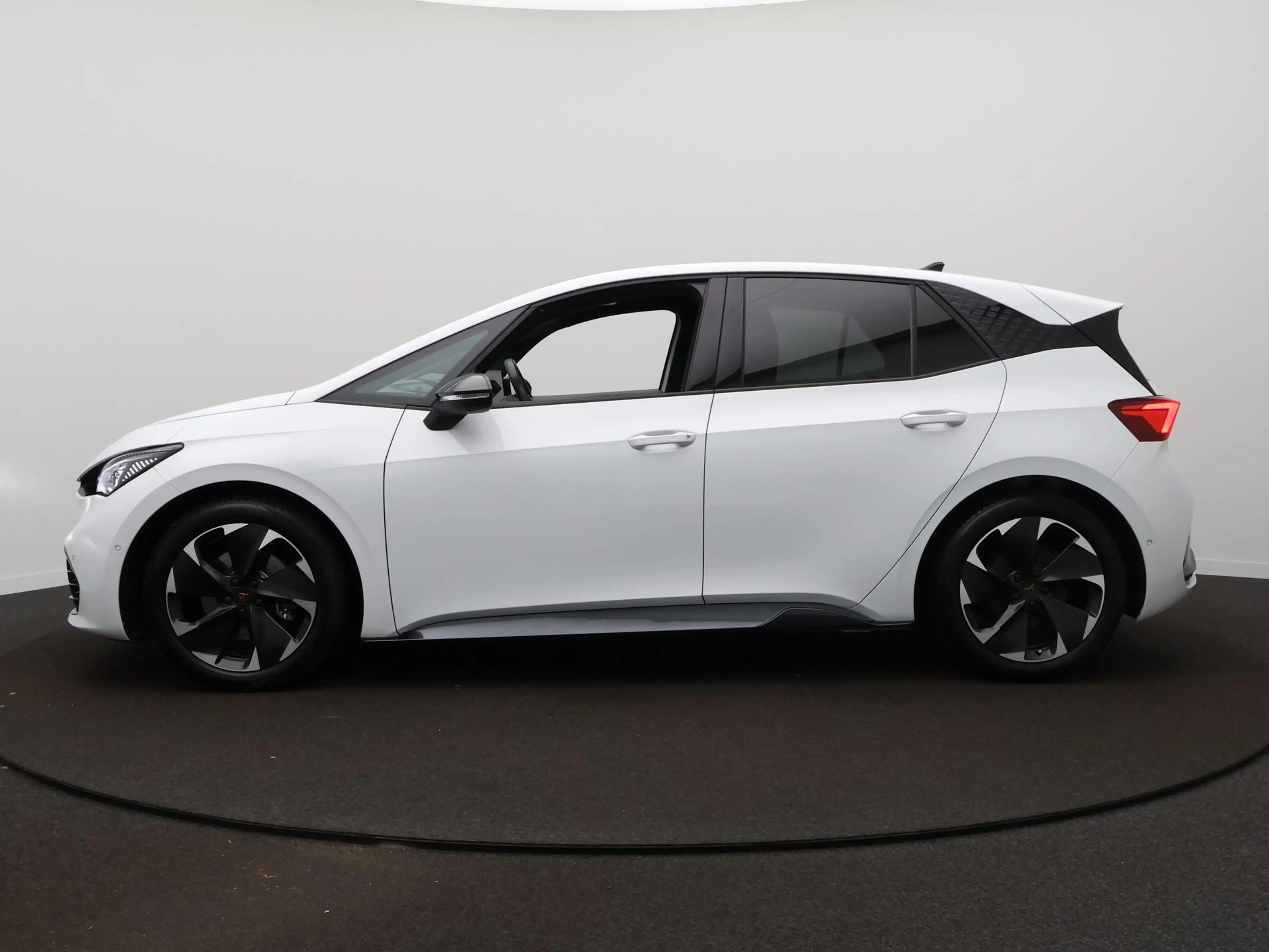 CUPRA Born Impulse 62 kWh | 360 Camera | Panodak | Stoelverwa — photo 9
