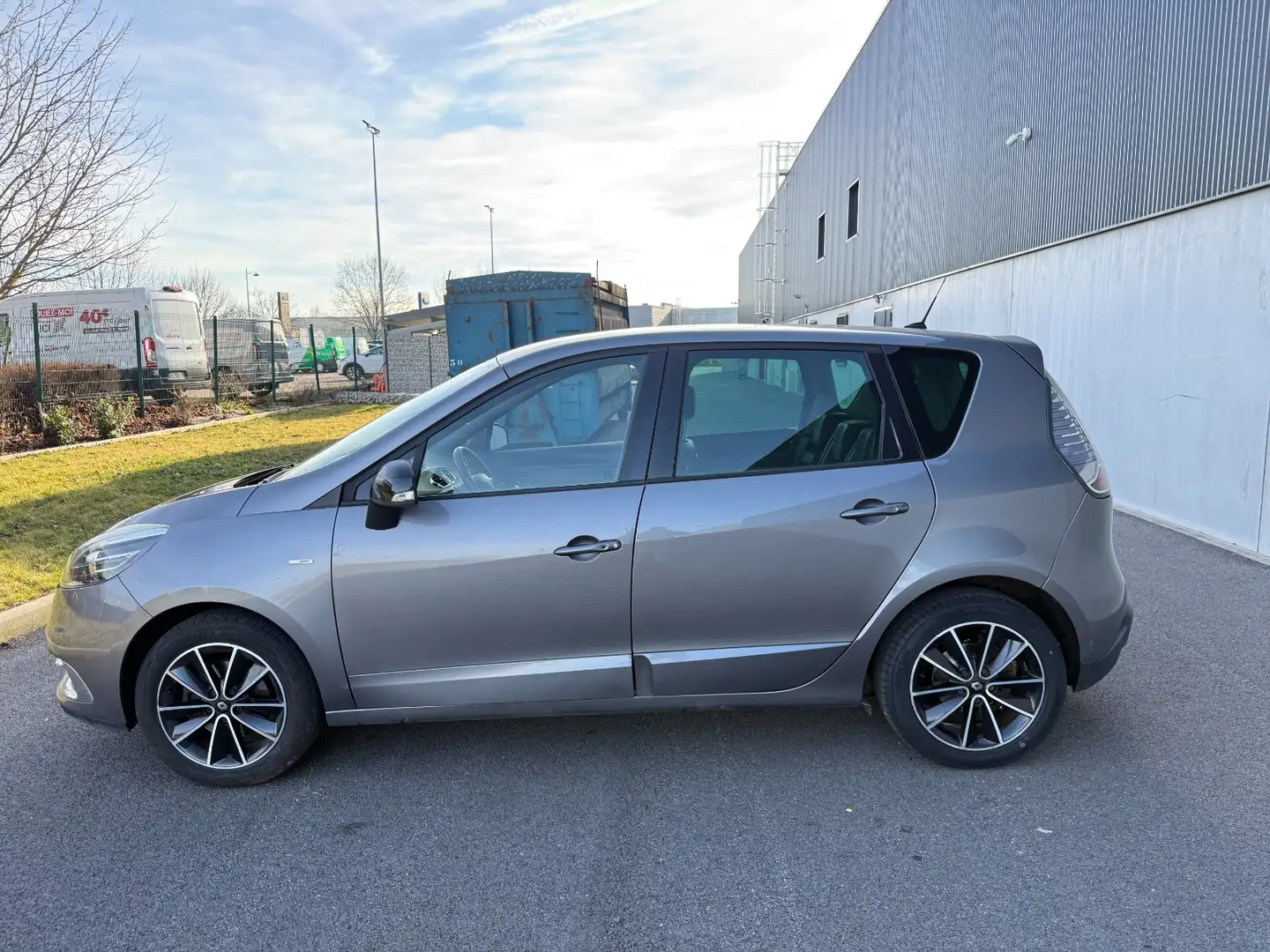 Renault Scenic Scenic III dCi 110 FAP eco2 Bose Gris - 2