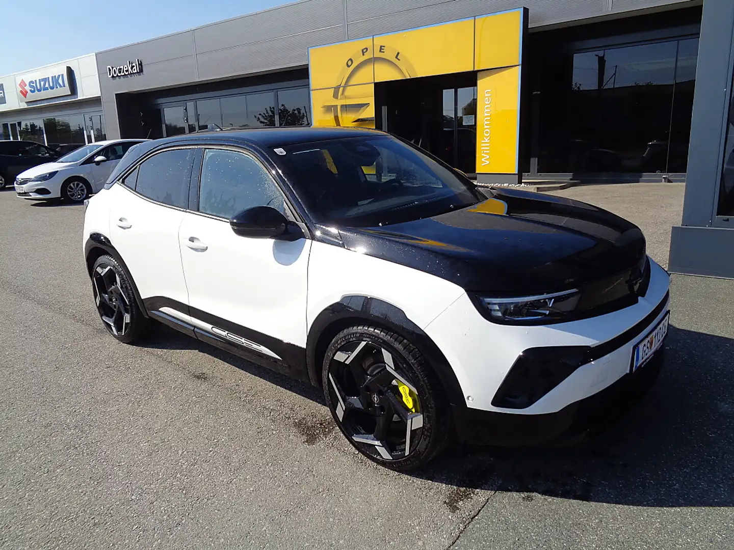 Opel Mokka-E Mokka-e 54kWh Elektromotor 207 kW GSE Weiß - 2