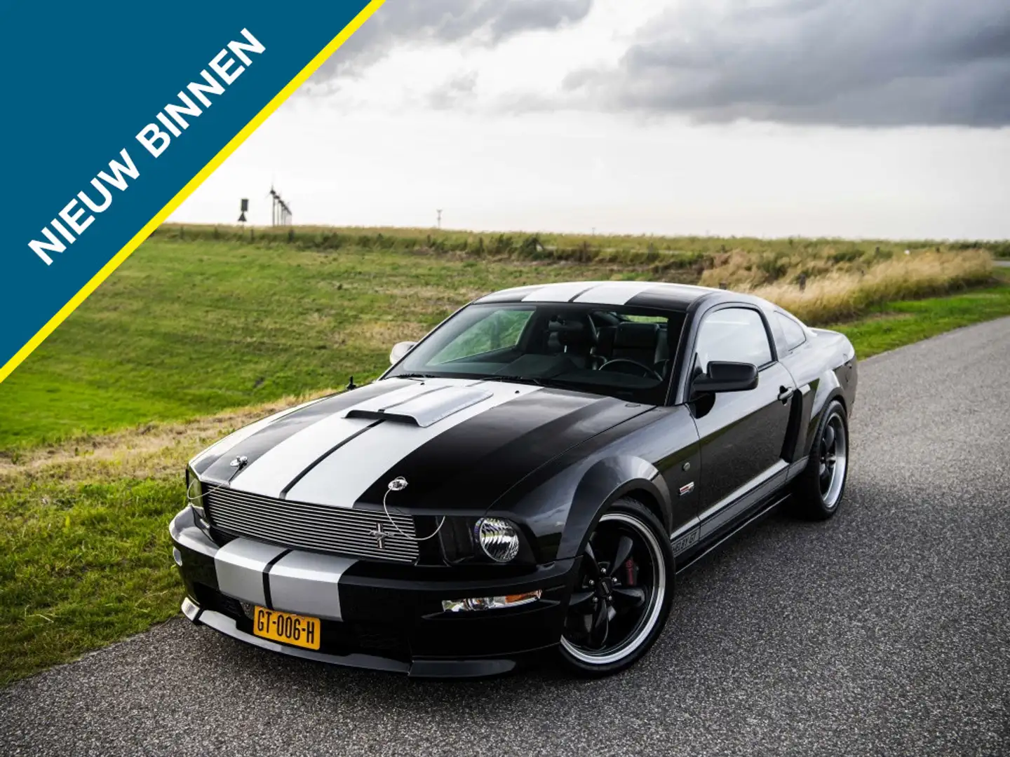 Ford Mustang 4.6 V8 Shelby GT Manual Original 2e Owner Zwart - 1
