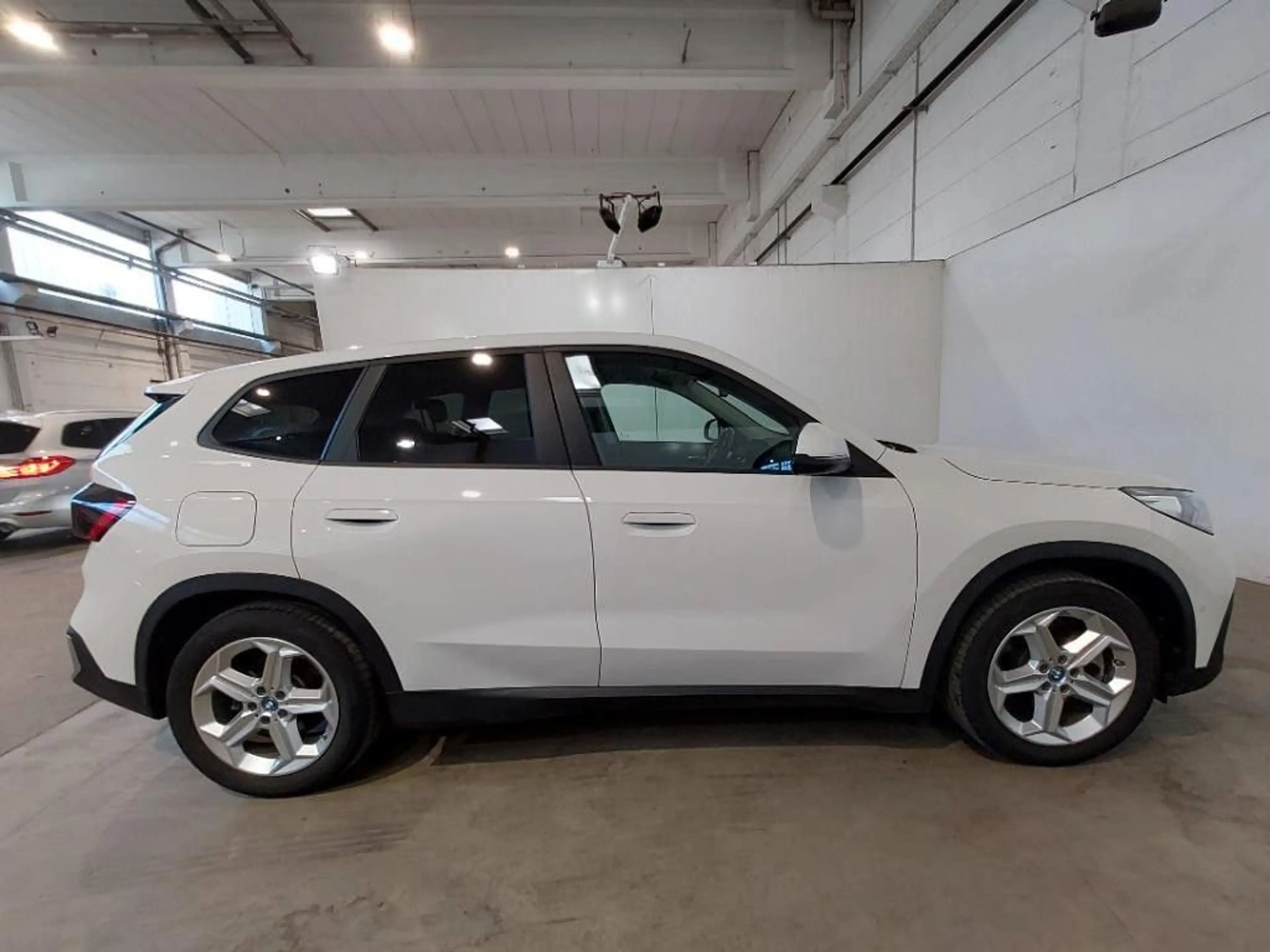 BMW iX1 xDrive30 ACC ad. LED Pano Rfk — photo 7