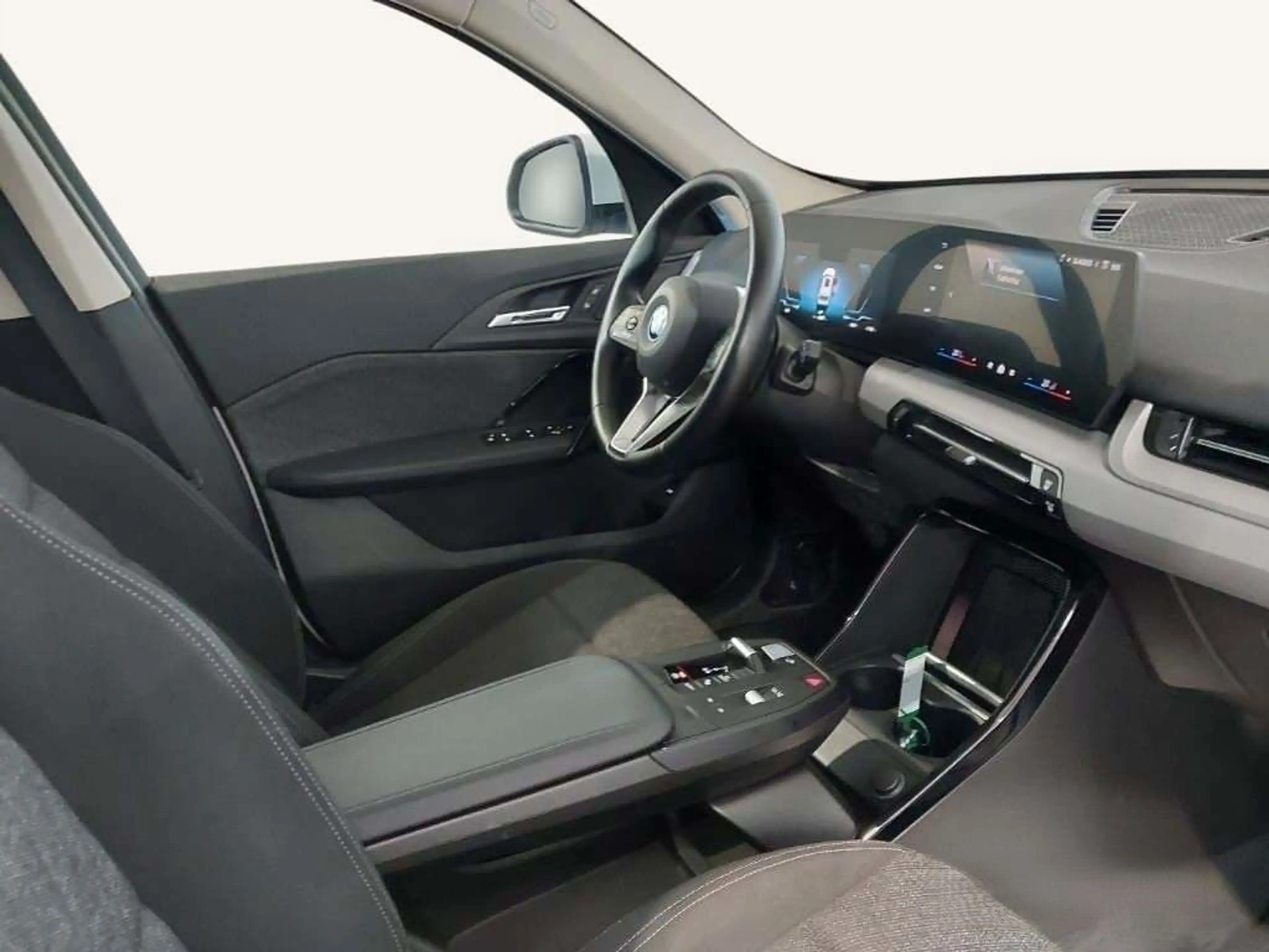 BMW iX1 xDrive30 ACC ad. LED Pano Rfk — photo 8