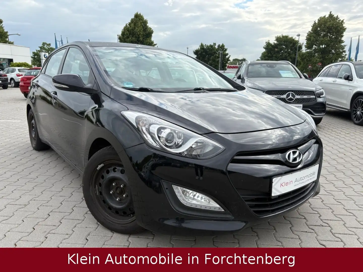 Hyundai i30 FIFA WorldCupEdition Navi Kamera Klimatronic Schwarz - 1