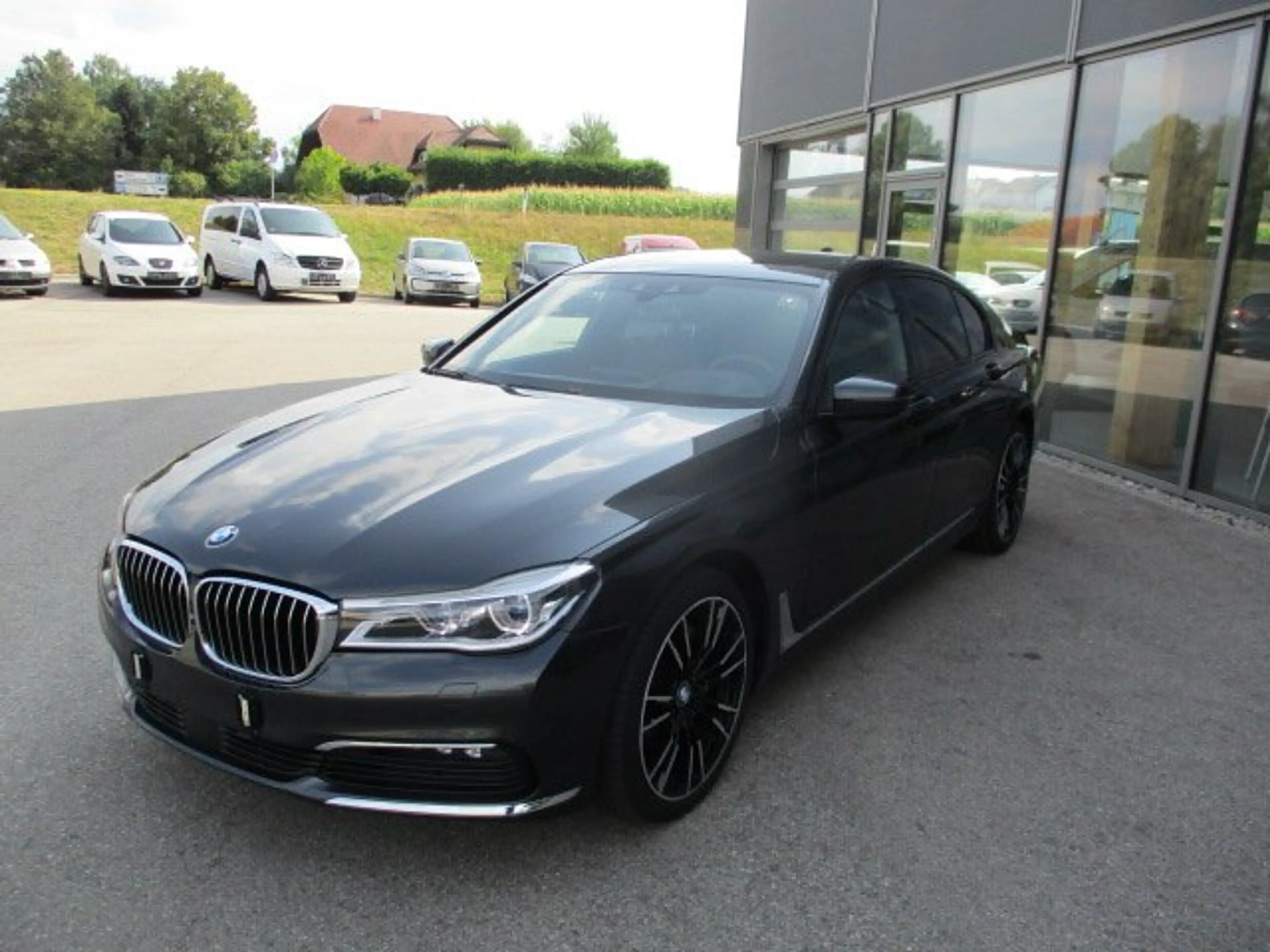 BMW 730 730 d — photo 2