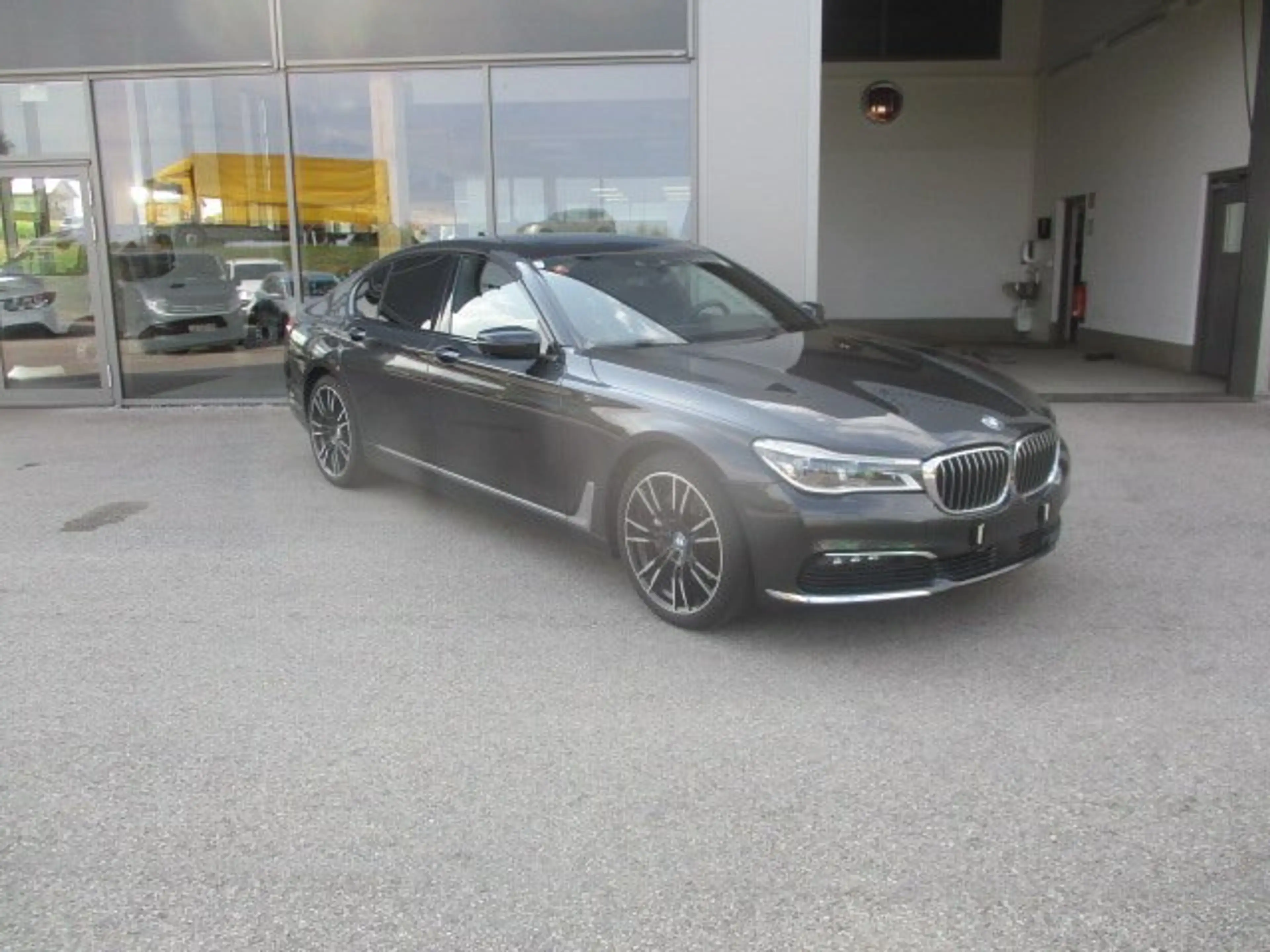 BMW 730 730 d — photo 5