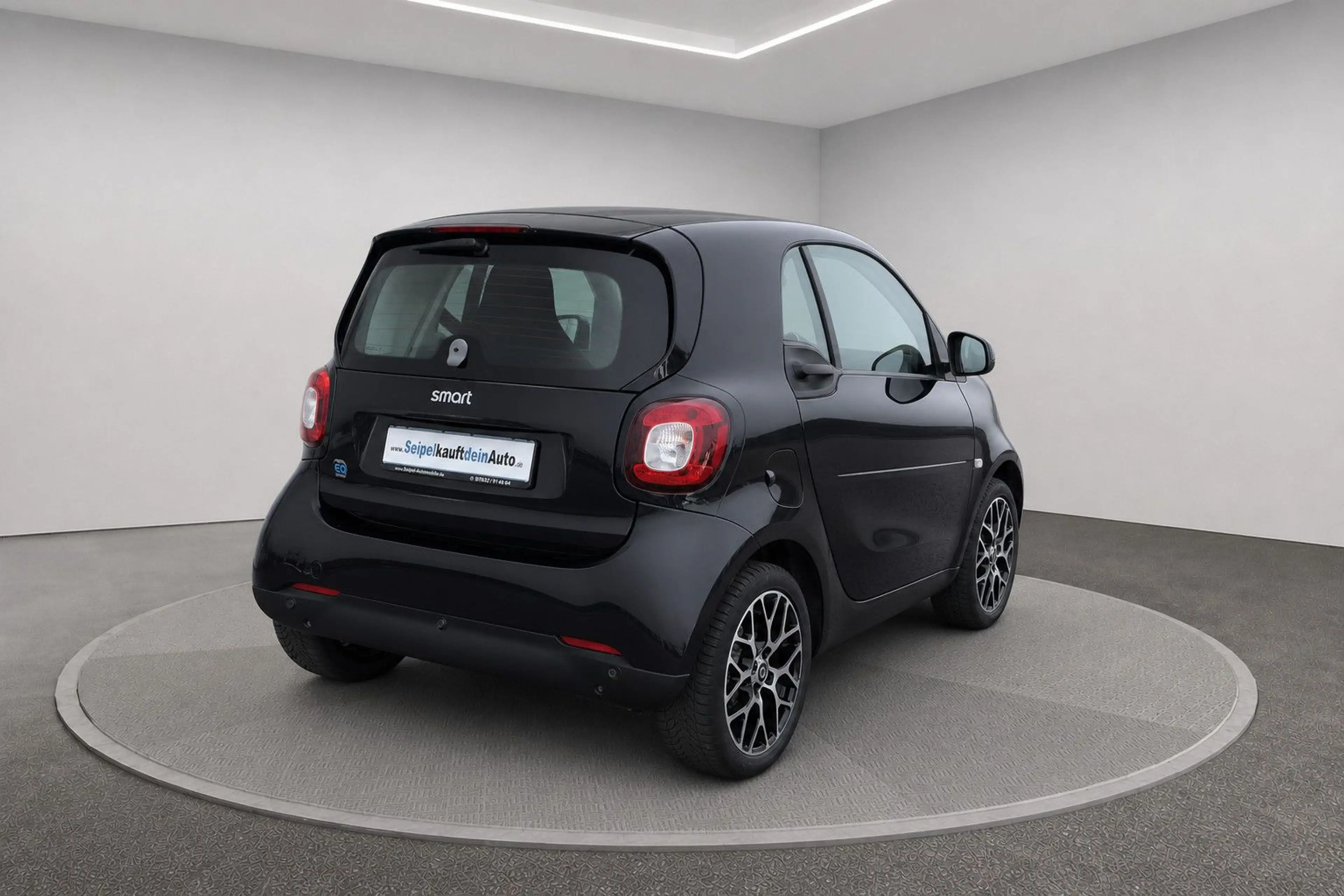 smart forTwo coupé 60kW EQ Batterie /KAMERA/NAVI/SHZ/ — photo 6
