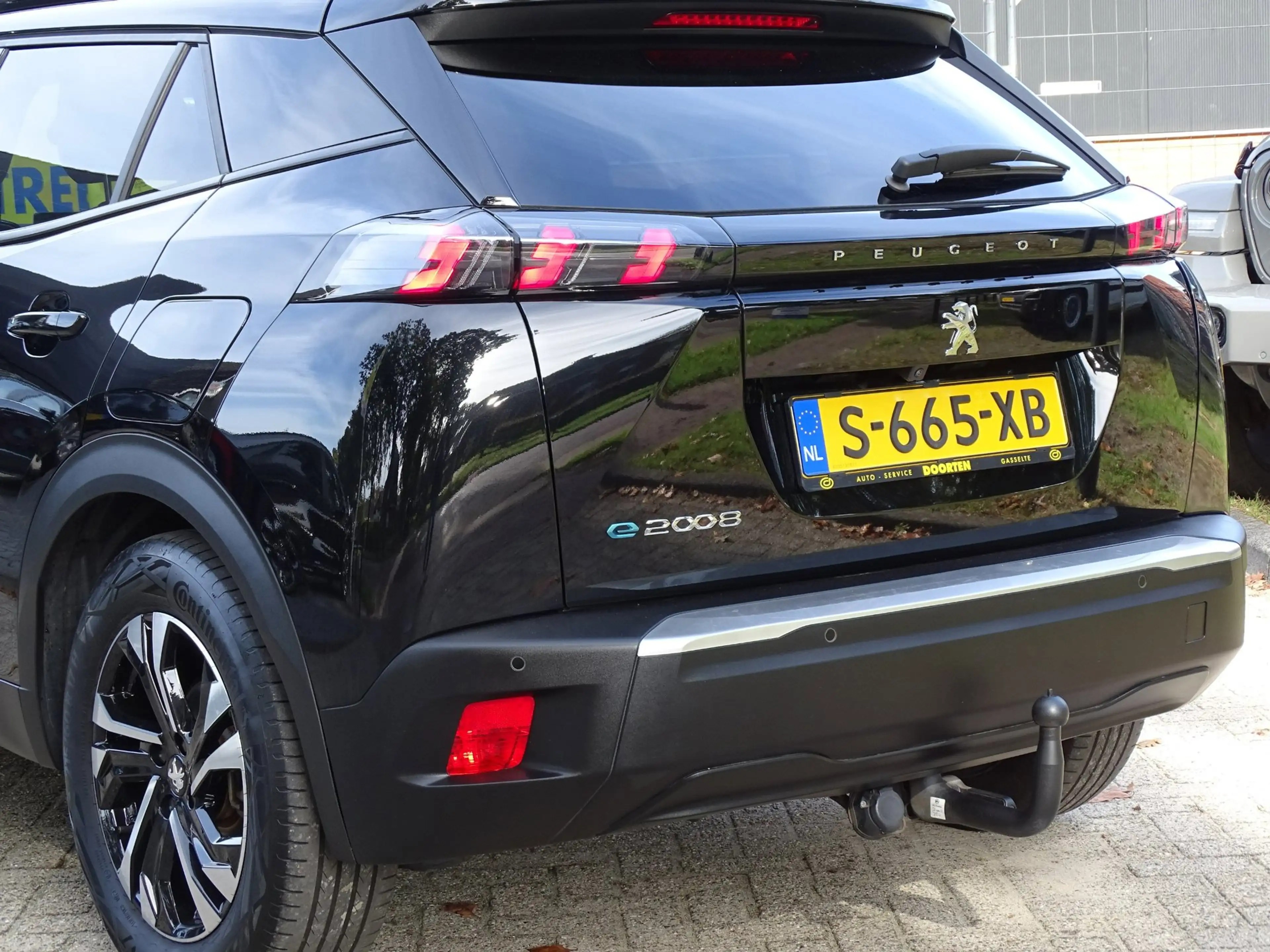 Peugeot e-2008 EV Allure Pack 50 kWh|Trekhaak|Camera|Carplay — photo 5