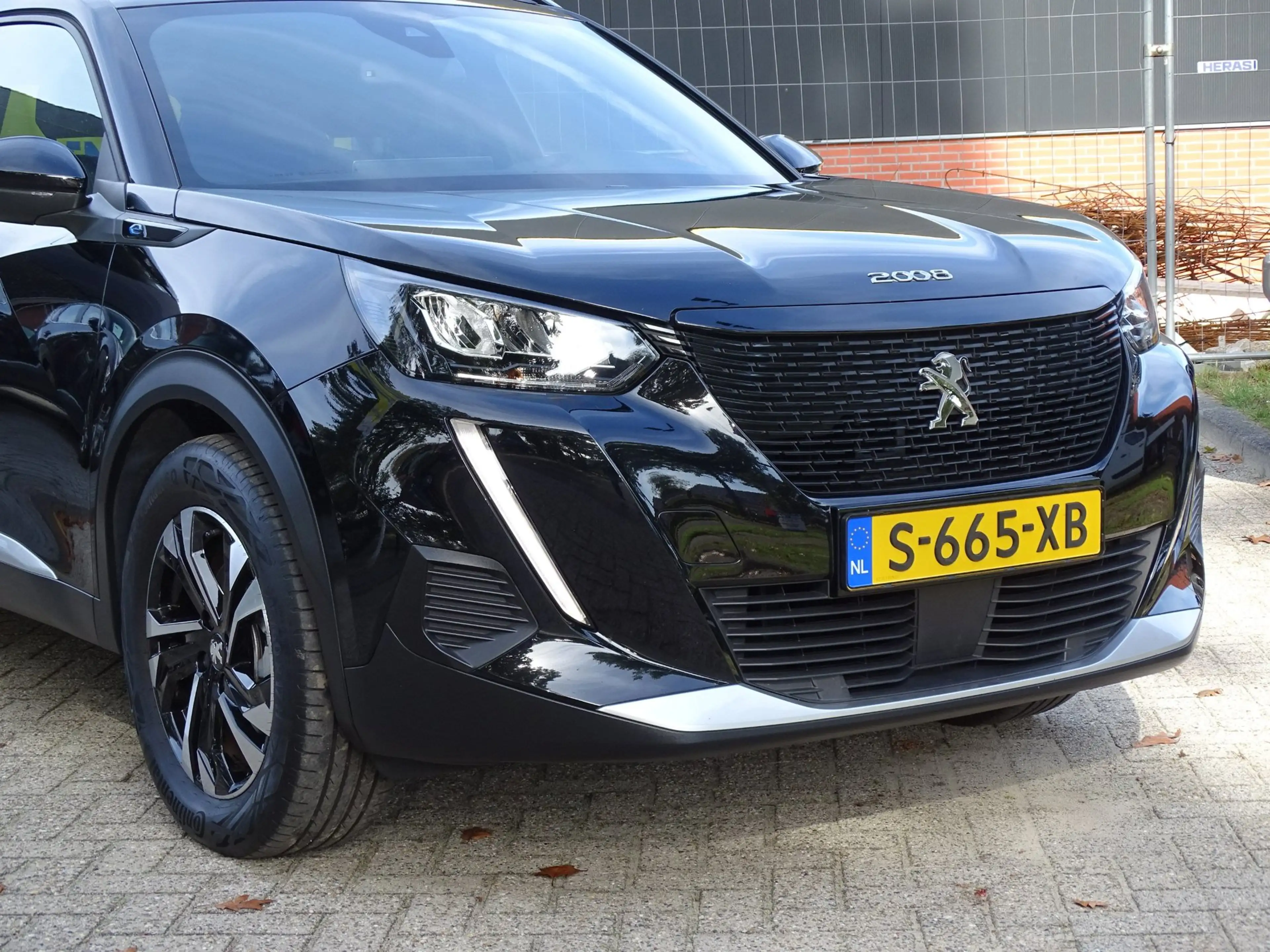 Peugeot e-2008 EV Allure Pack 50 kWh|Trekhaak|Camera|Carplay — photo 4