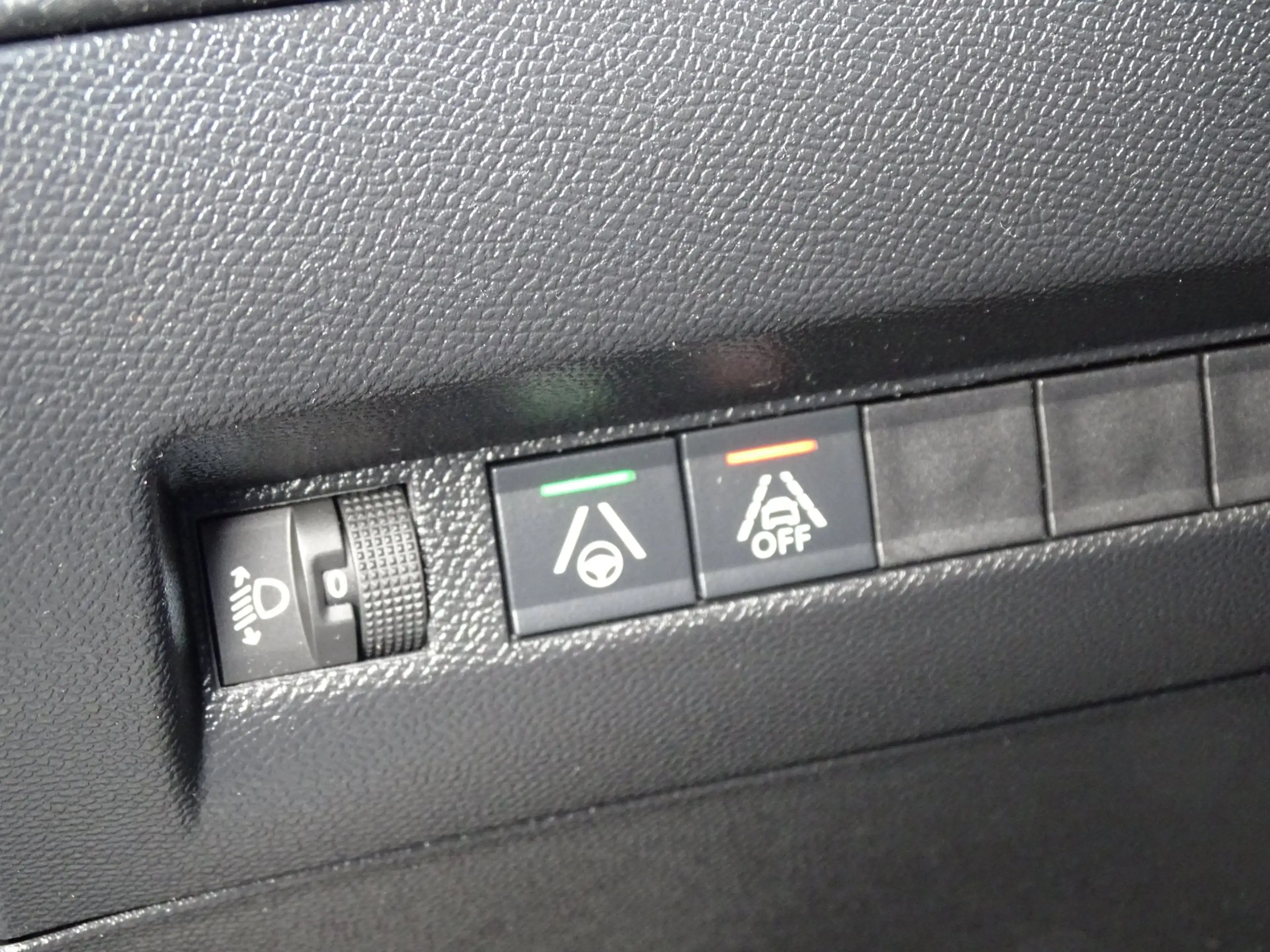Peugeot e-2008 EV Allure Pack 50 kWh|Trekhaak|Camera|Carplay — photo 13