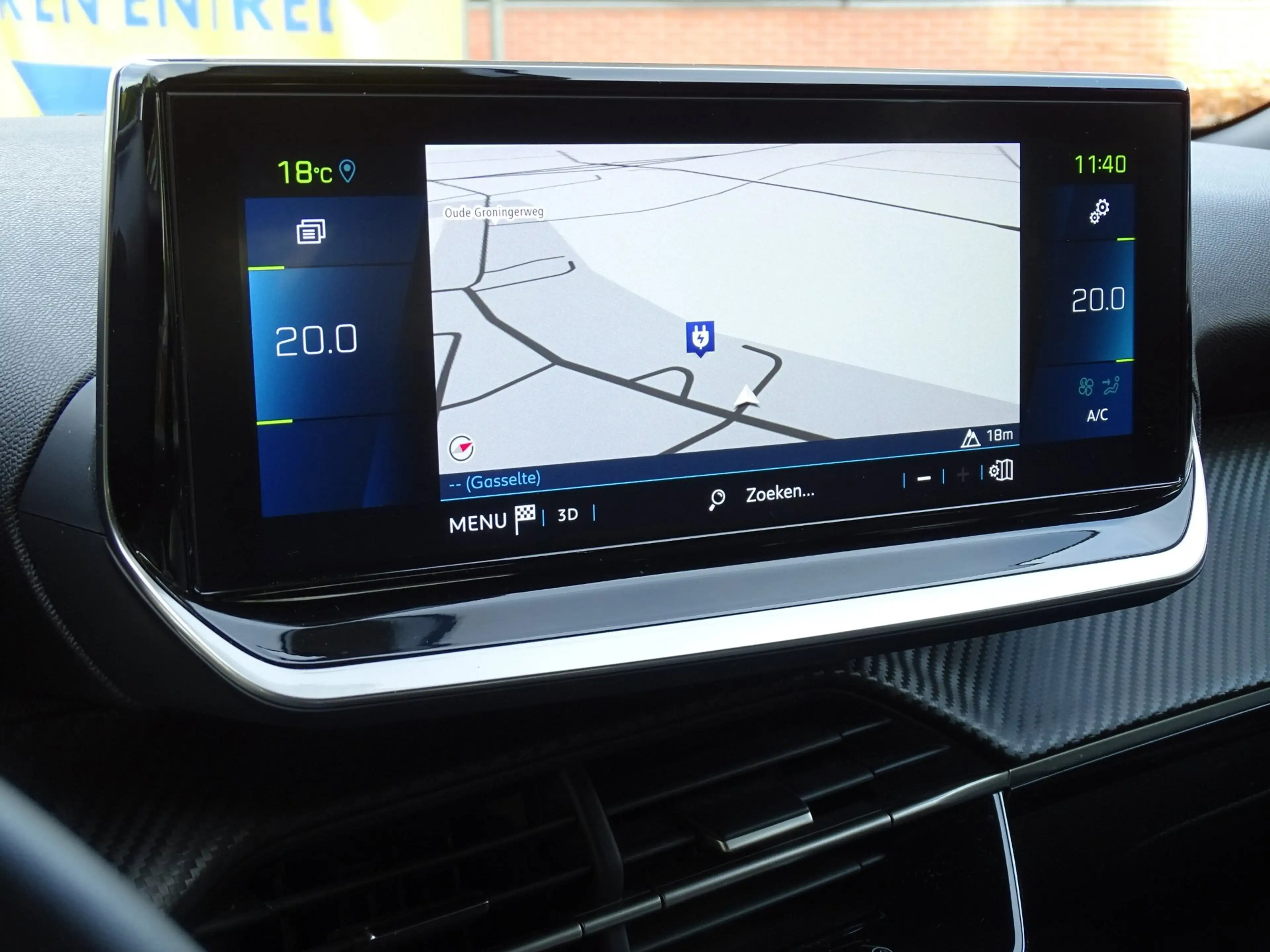 Peugeot e-2008 EV Allure Pack 50 kWh|Trekhaak|Camera|Carplay — photo 11
