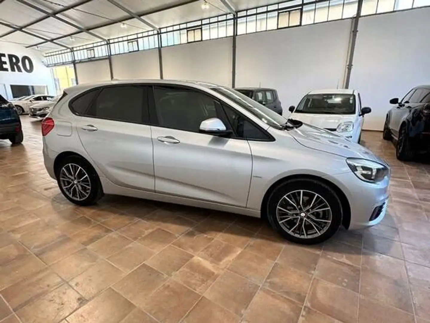 BMW 218 218d ACTIVE TOURER MANUALE Grigio - 2
