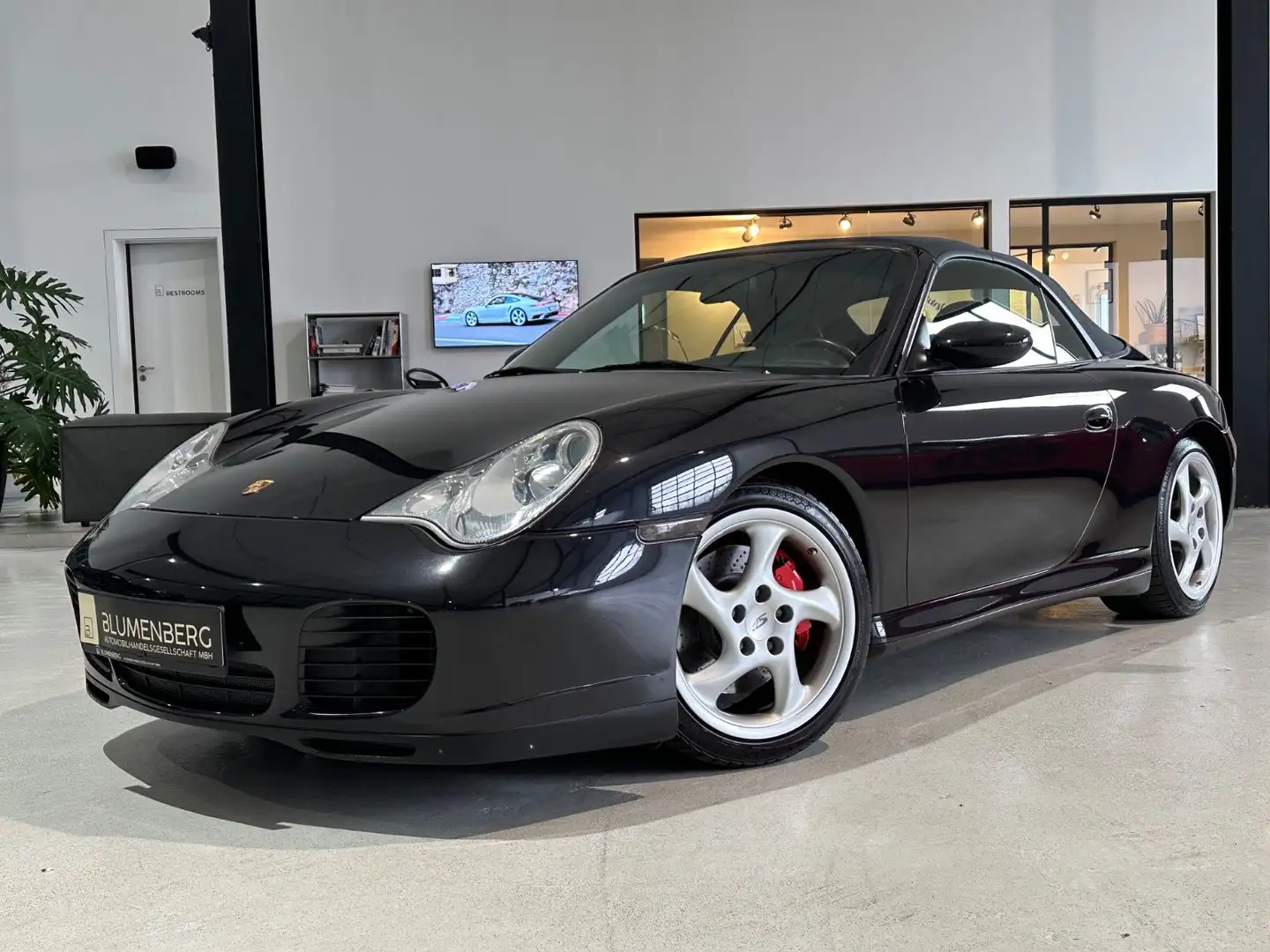 Porsche 996 Carrera 4S Cabriolet *Schalter,Sportabgas* Schwarz - 1