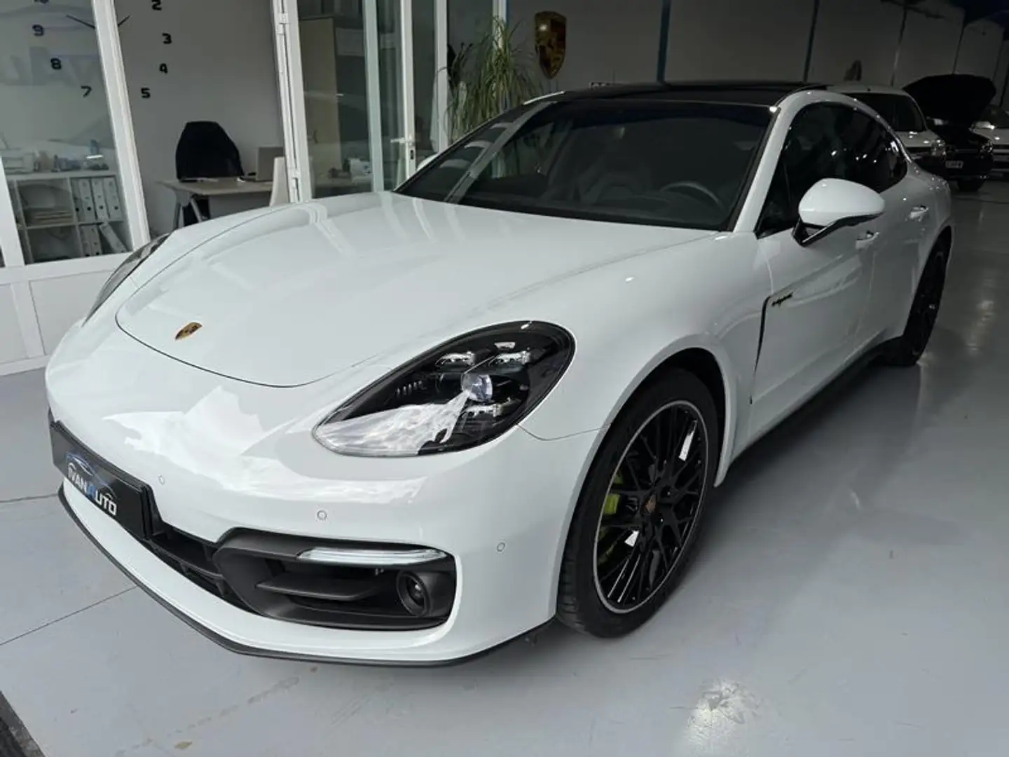 Porsche Panamera 4S E-Hybrid Aut. Blanco - 2