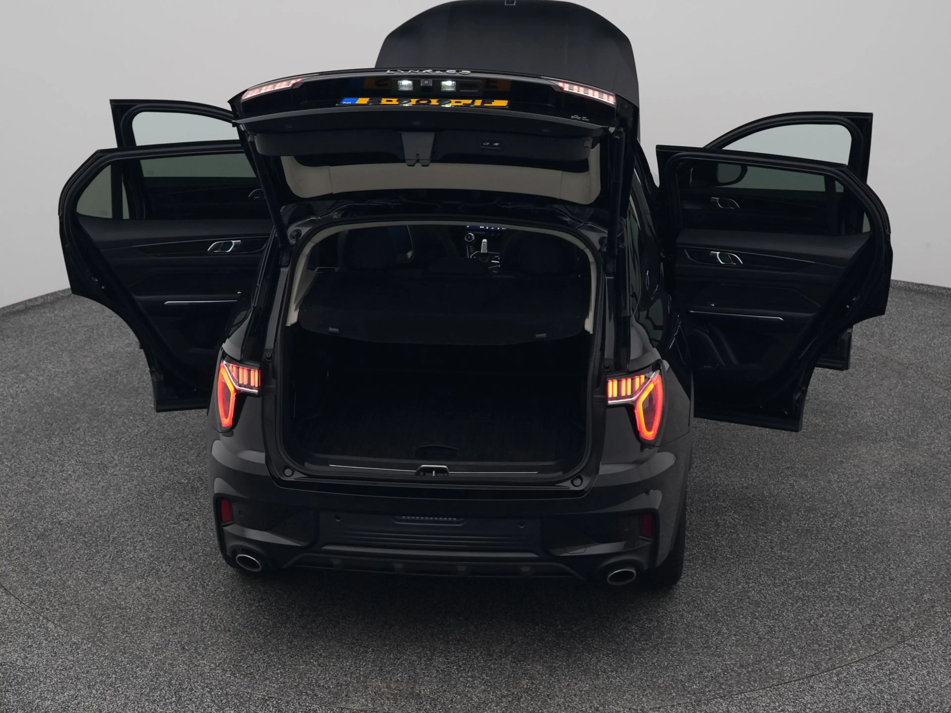 Lynk & Co 01 1.5 Plug-in Hybrid | 360° | BLACK | NLD AUTO — photo 29
