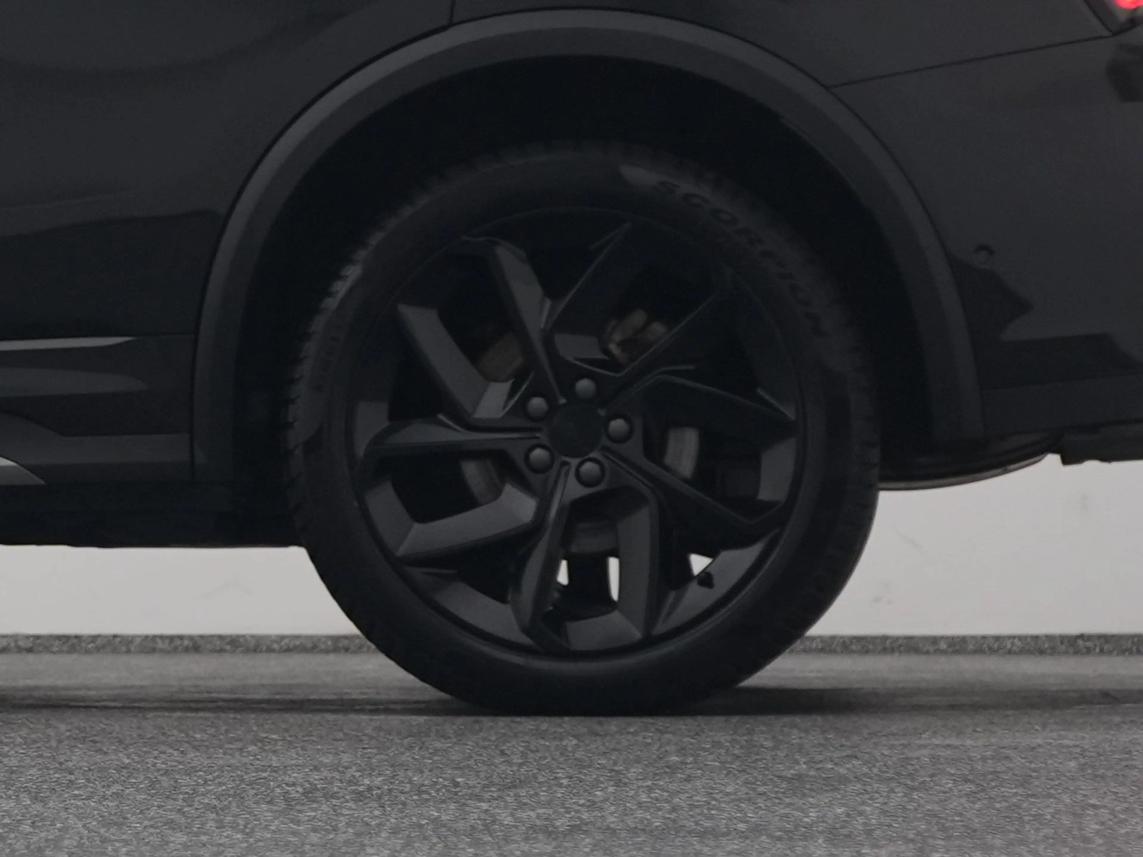 Lynk & Co 01 1.5 Plug-in Hybrid | 360° | BLACK | NLD AUTO — photo 40