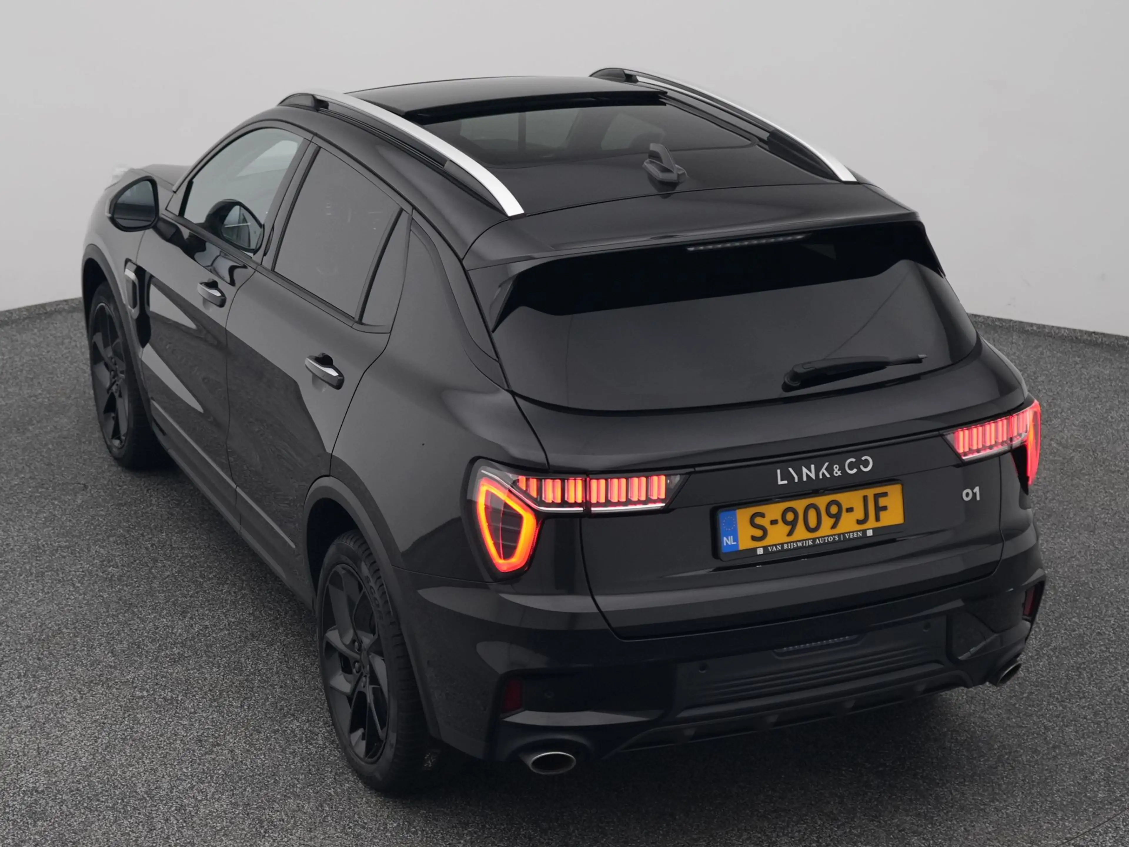 Lynk & Co 01 1.5 Plug-in Hybrid | 360° | BLACK | NLD AUTO — photo 25
