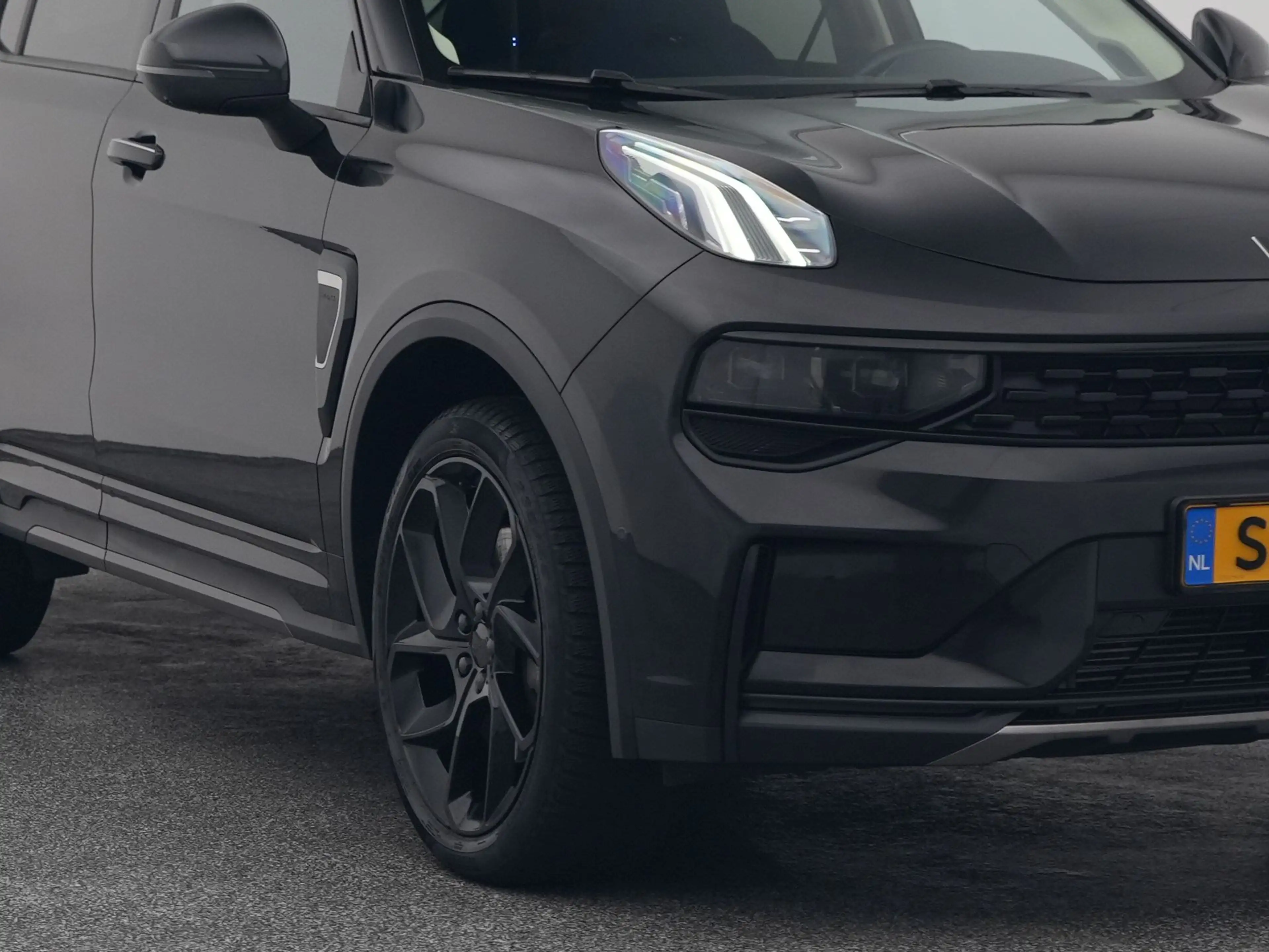 Lynk & Co 01 1.5 Plug-in Hybrid | 360° | BLACK | NLD AUTO — photo 17