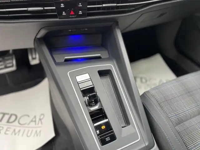 Volkswagen Golf view 10