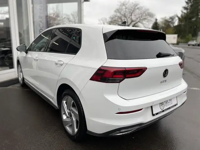 Volkswagen Golf view 13