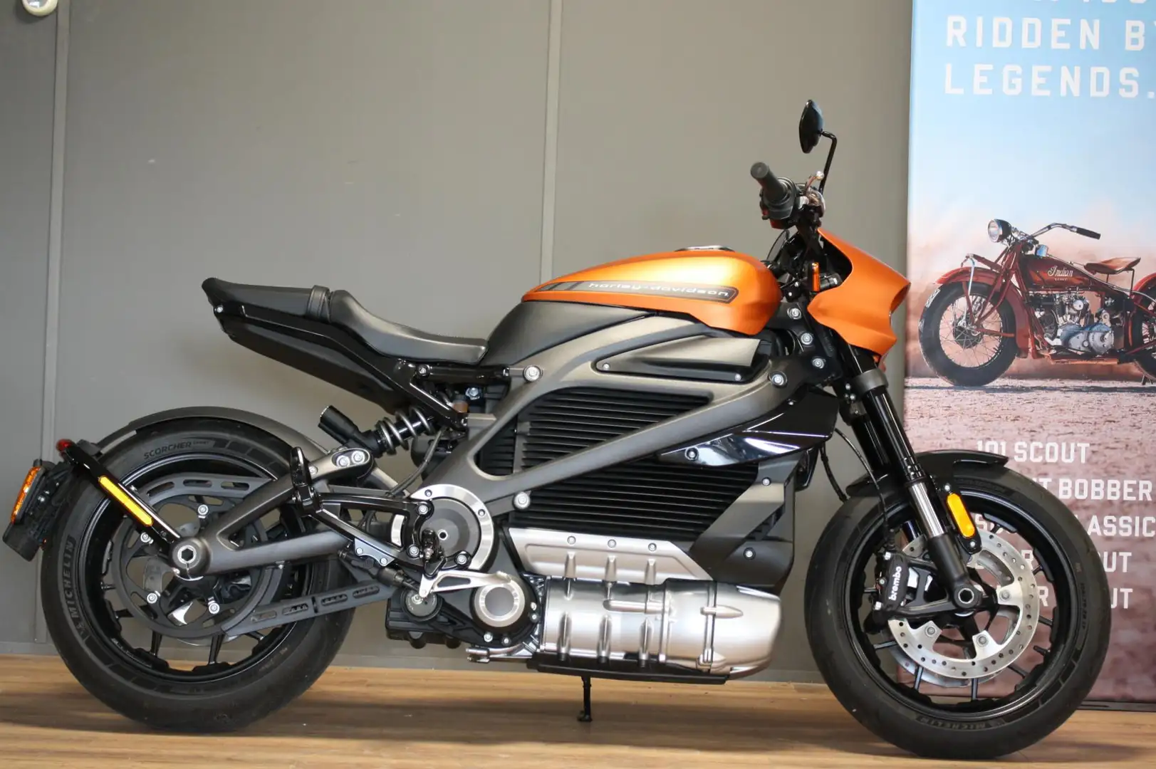 Harley-Davidson LiveWire Tour one First Strike nr 428 van 500 , Inruil Moge Naranja - 2