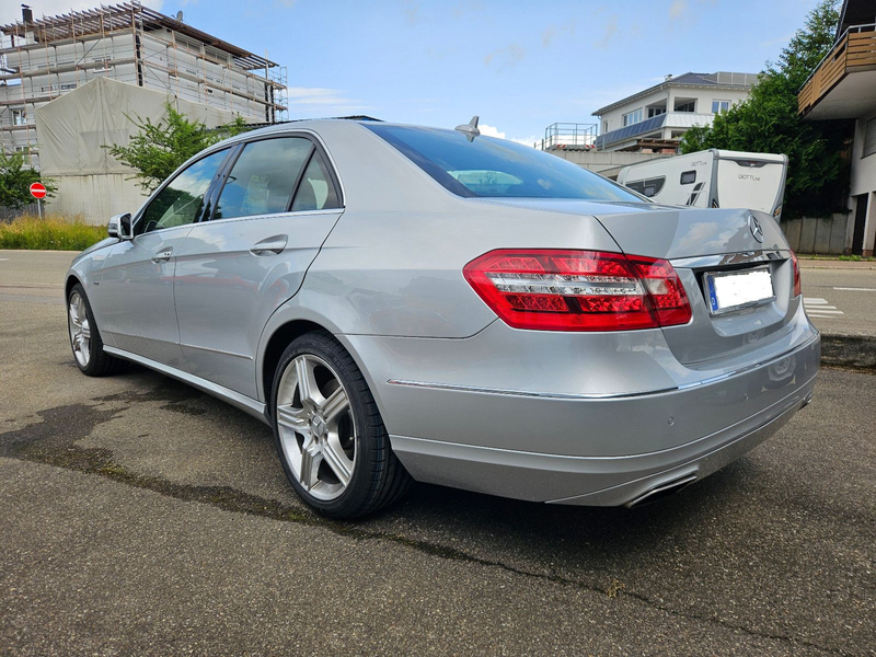 Mercedes-Benz E 350 4MATIC BlueEFFICIENCY AVANTGARDE — photo 4