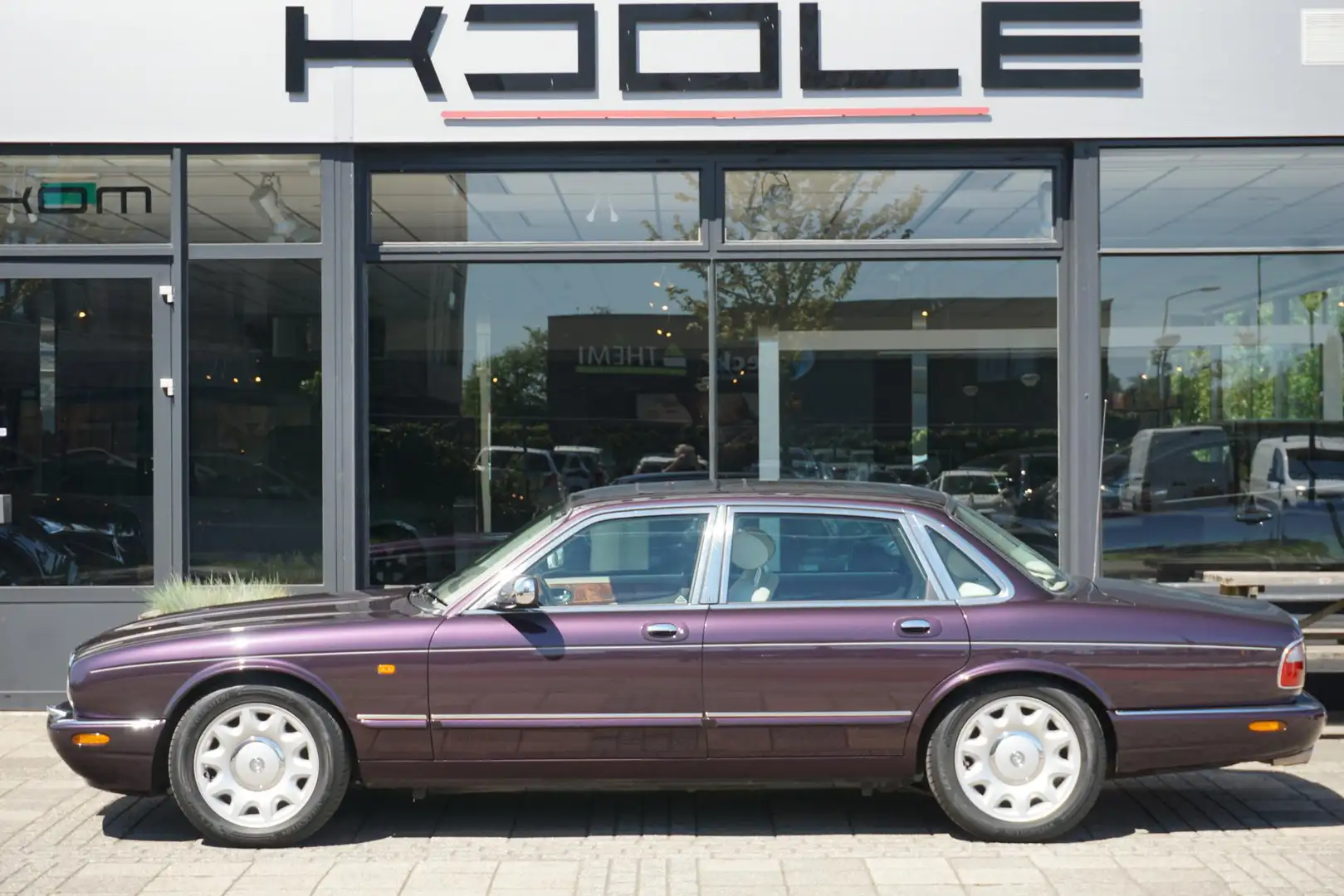 Daimler Super V8 4.0 SWB 1/76 Violett - 2