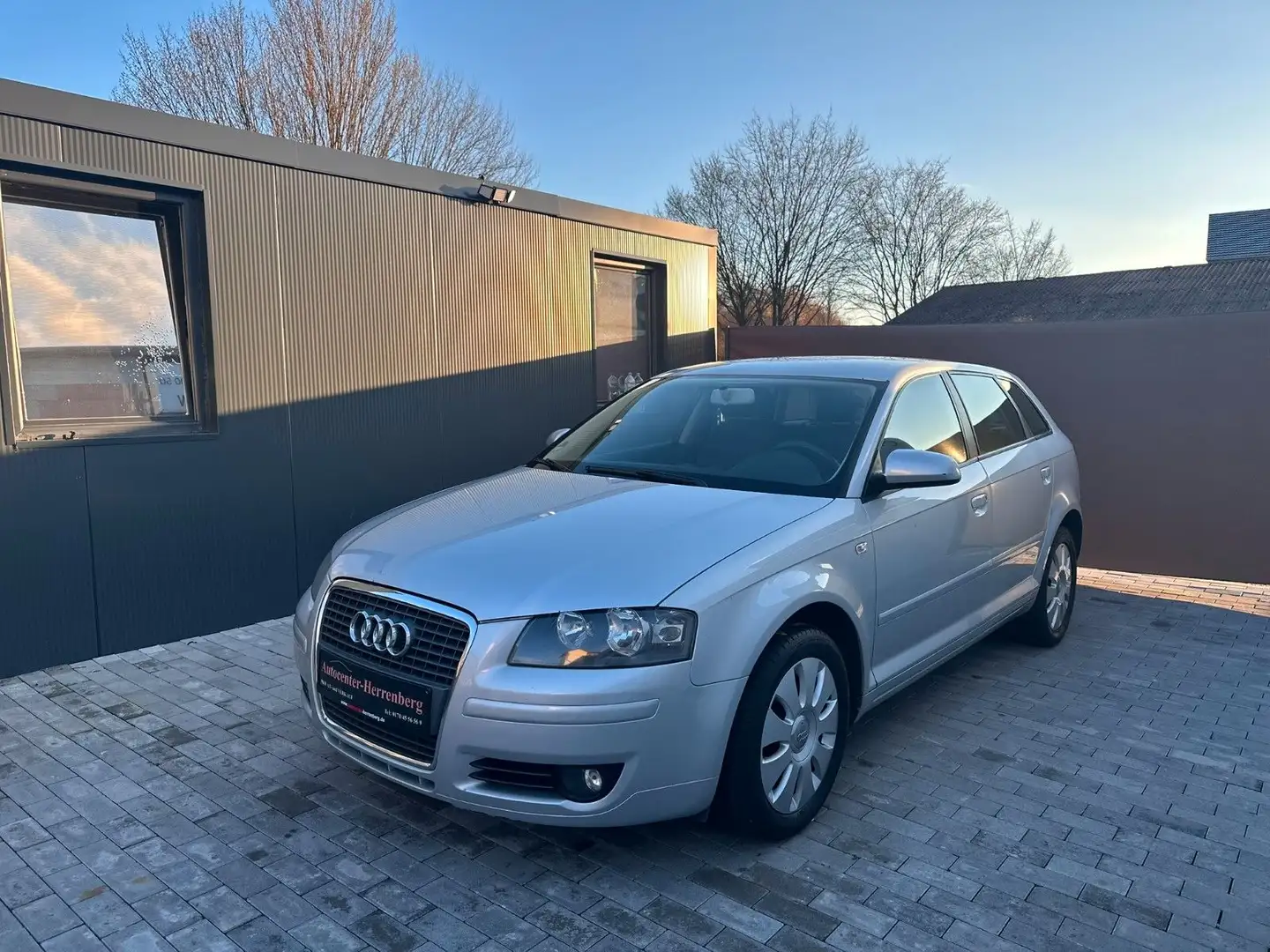 Audi A3 Sportback 1.4 TFSI Kette NEU HU NEU Argent - 1